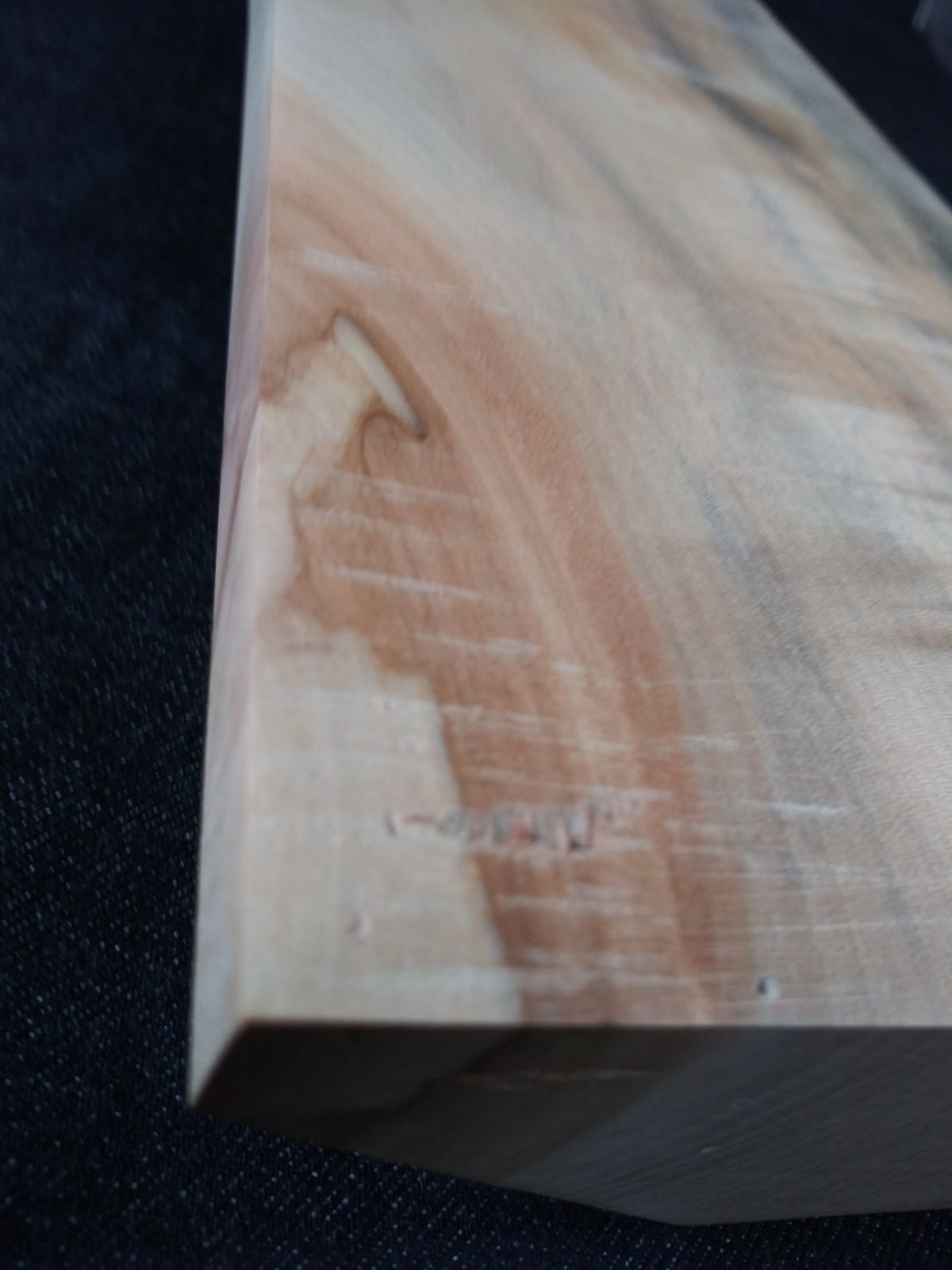 トチ　トチノキ　端材　杢　リップルマーク