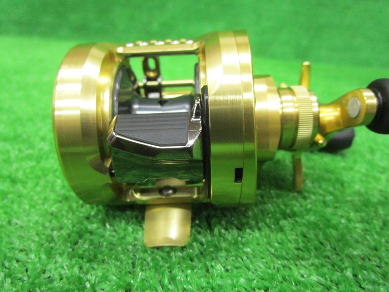 SHIMANO グラップラーBB 200HG ベイトリール SHIMANO シマノ Grappler