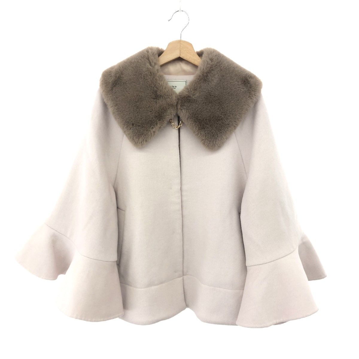 ハーリップトゥ　ケープコート Herlipto Faux Fur Tippet Coat - メルカリ