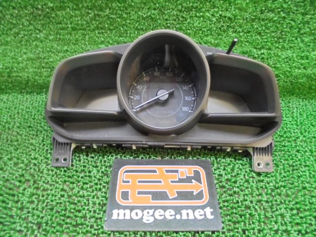 9FC1668 BC3 マツダ デミオ DJ3FS 13S スピードメーターパネル