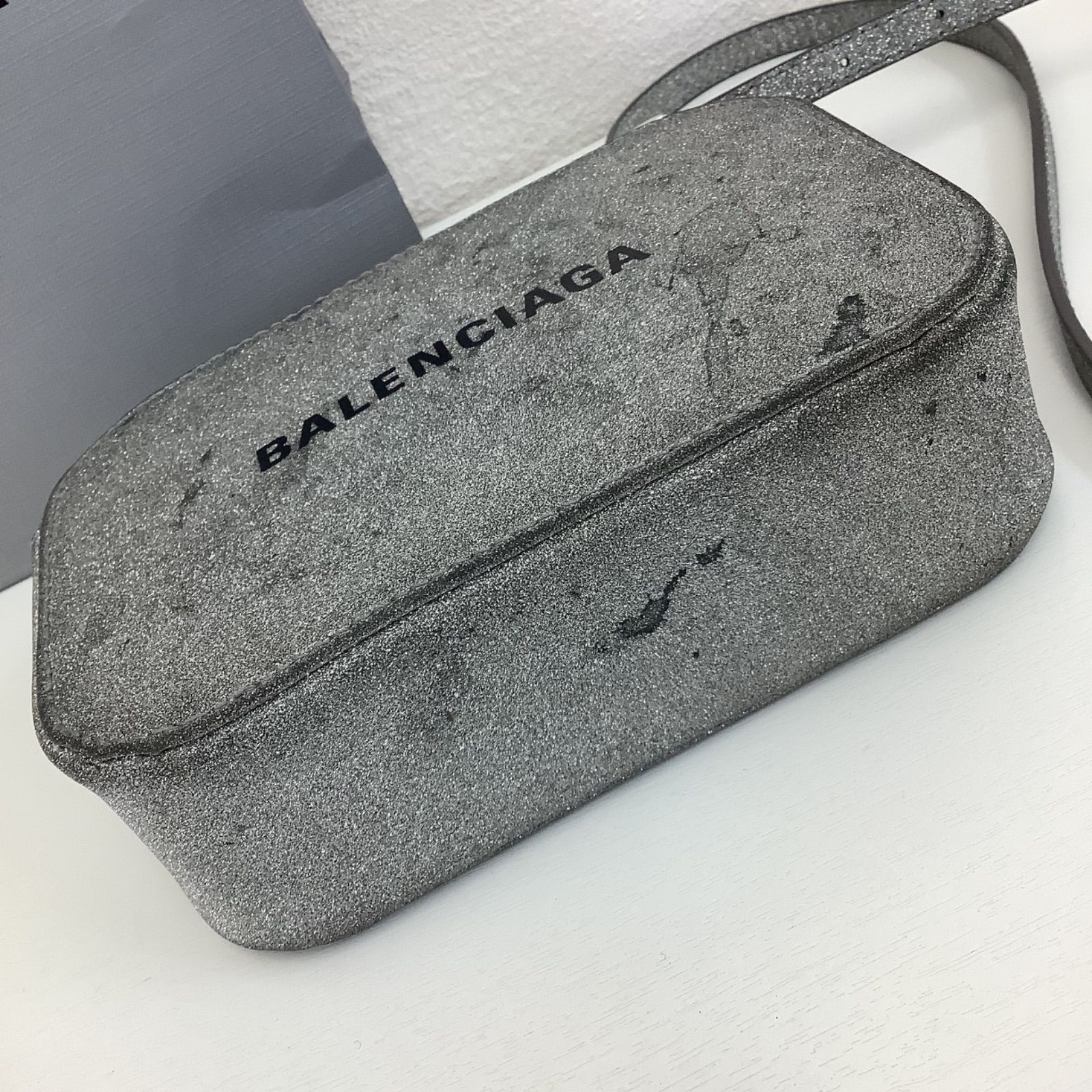 BALENCIAGA バレンシアガ エブリデイカメラバッグ - メルカリ