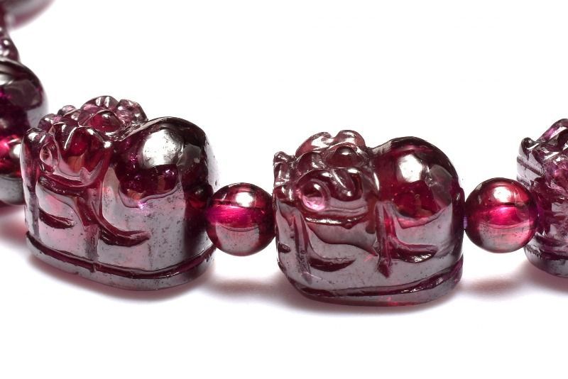 １点物 透過性あり 高品質 ロードライトガーネット 10-11x8 丸玉4 mm 貔貅彫刻 ブレスレット パワーストーン 天然石 _MB226
