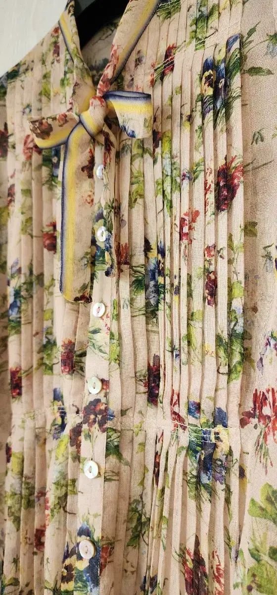 リボンタイ ブラウス