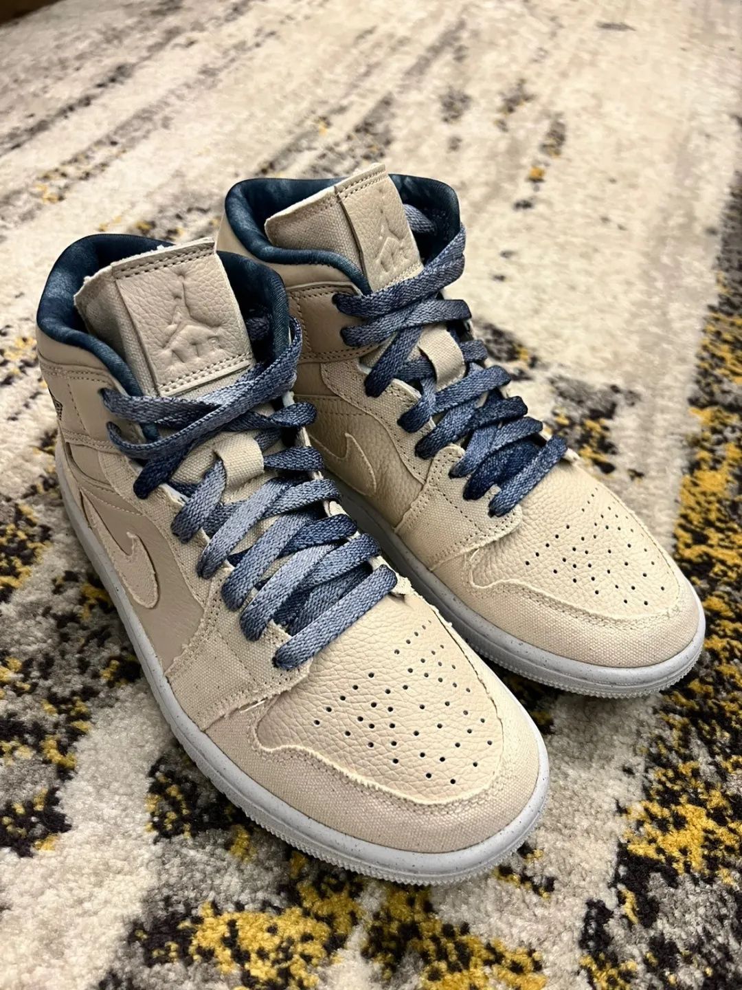 新品✨未使用❣️ 箱付 ✨NIKE JORDAN AIR JORDAN 1 MID SE 