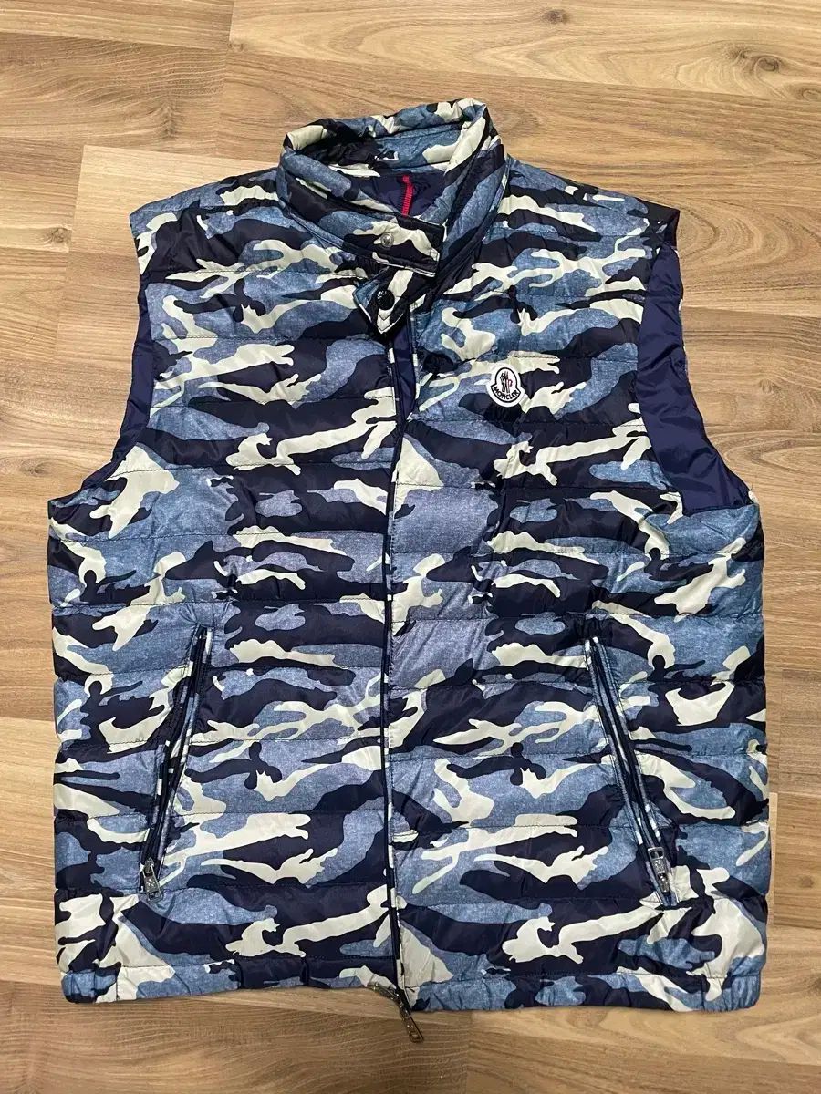 MONCLER モンクレール ダウンベスト 迷彩柄パッド *純正品*