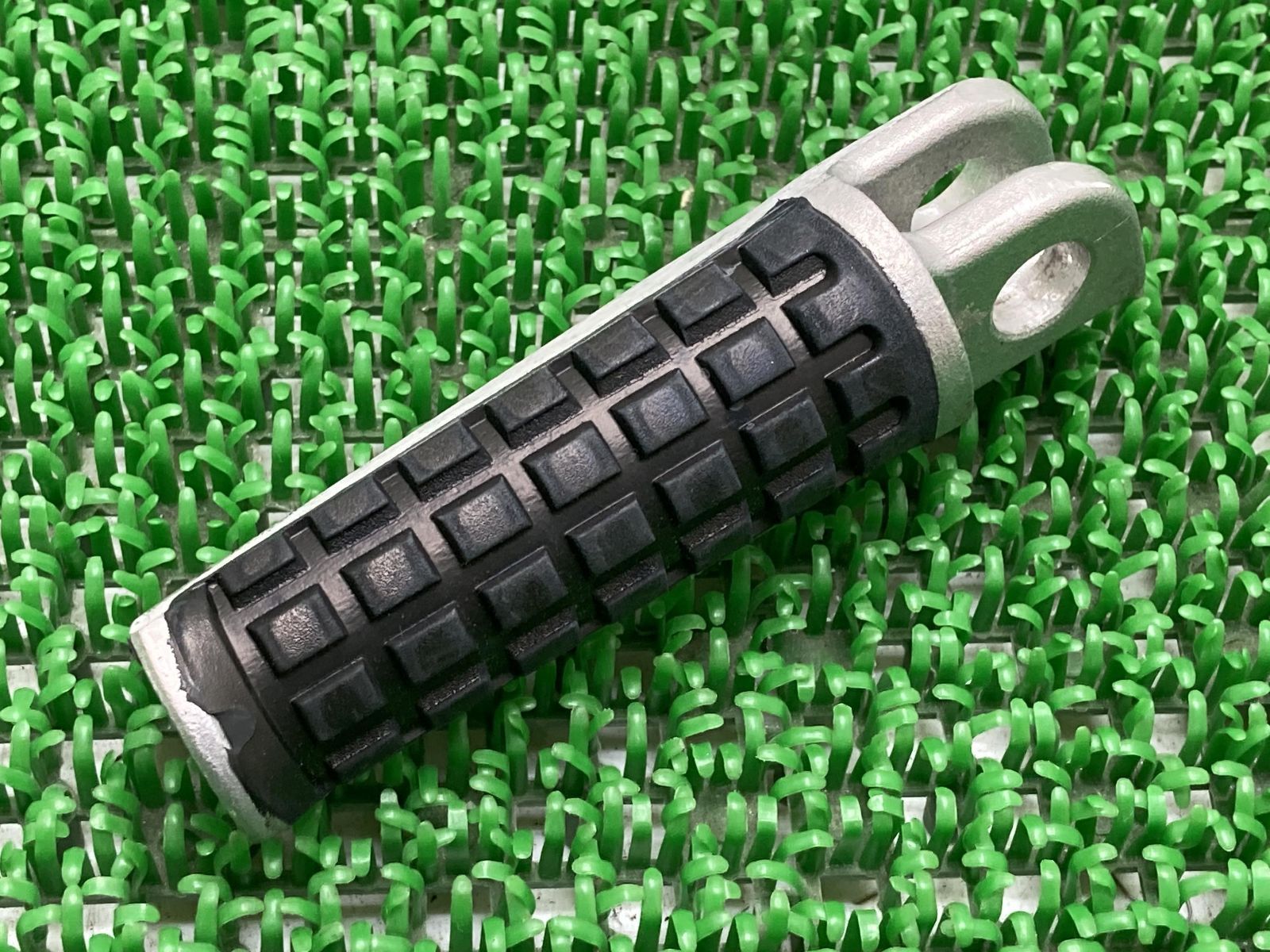 バリオス メインステップペグ 右 カワサキ 純正 新品 バイク 部品 ZZ-R250 BALIUS ザンザス ZRX400 ZRX-II 在庫有り 車検 Genuine ZZ-R400