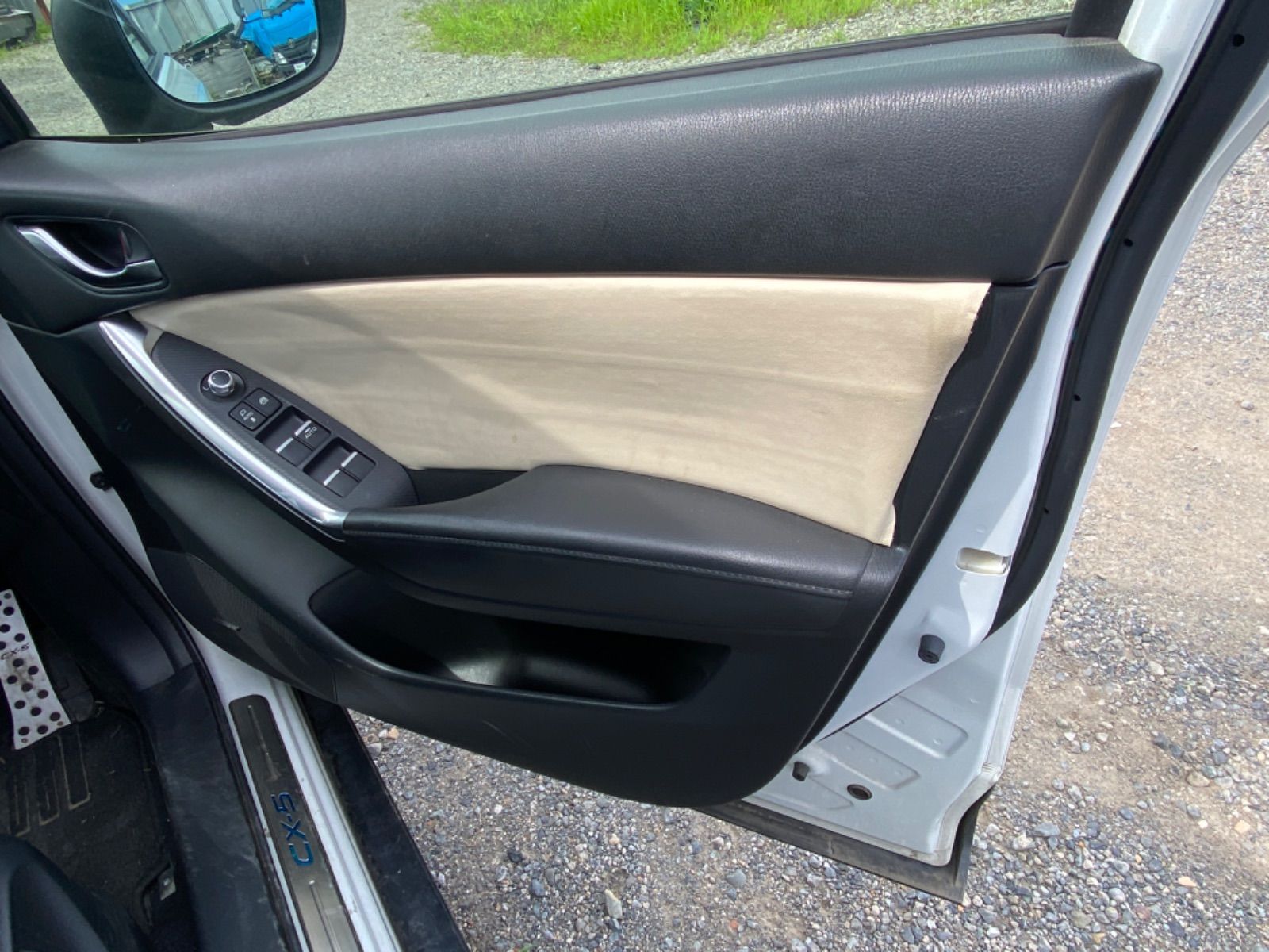 KE2FW マツダ CX-5 XD カラー34K 初年度登録平成27年 右フロントドア  