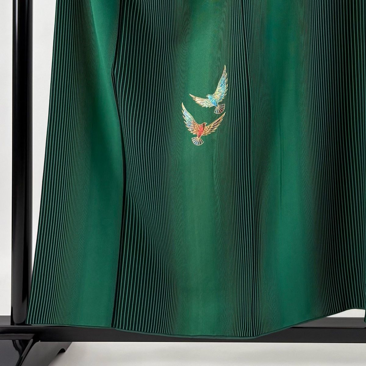 付下げ 身丈156.5cm 裄丈69.5cm L 袷 鳥 縦縞 金銀彩 緑 正絹 秀品