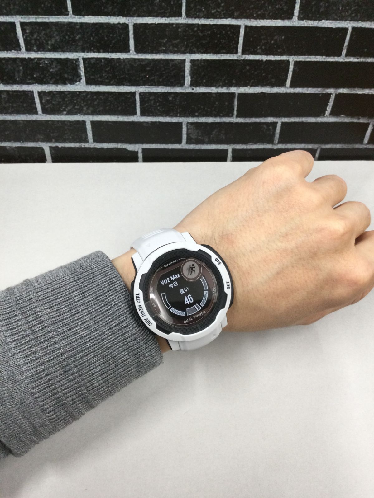 GARMIN INSTINCT2 DUAL POWER Mist Gray Garmin Instinct® 2 | Rugged