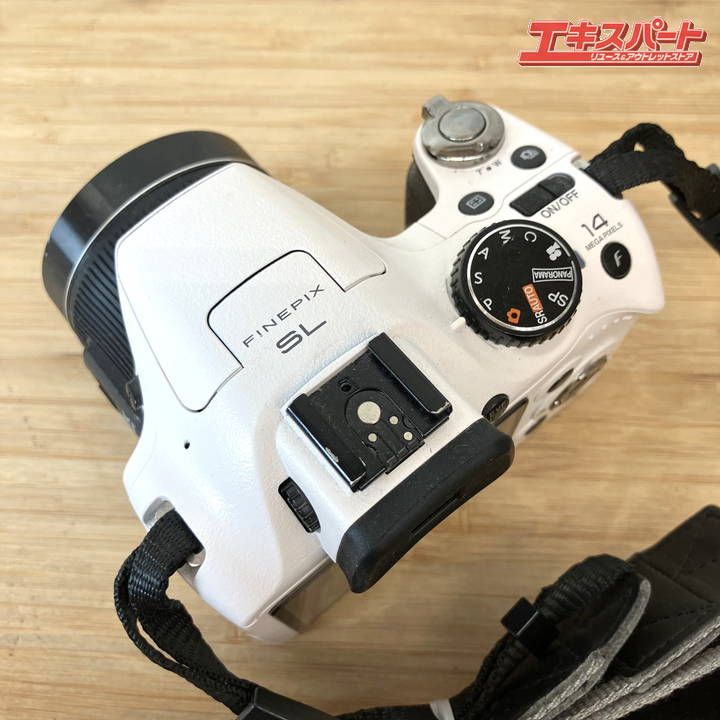 Amazon.com : Fujifilm FinePix SL300 14 MP Digital Camera