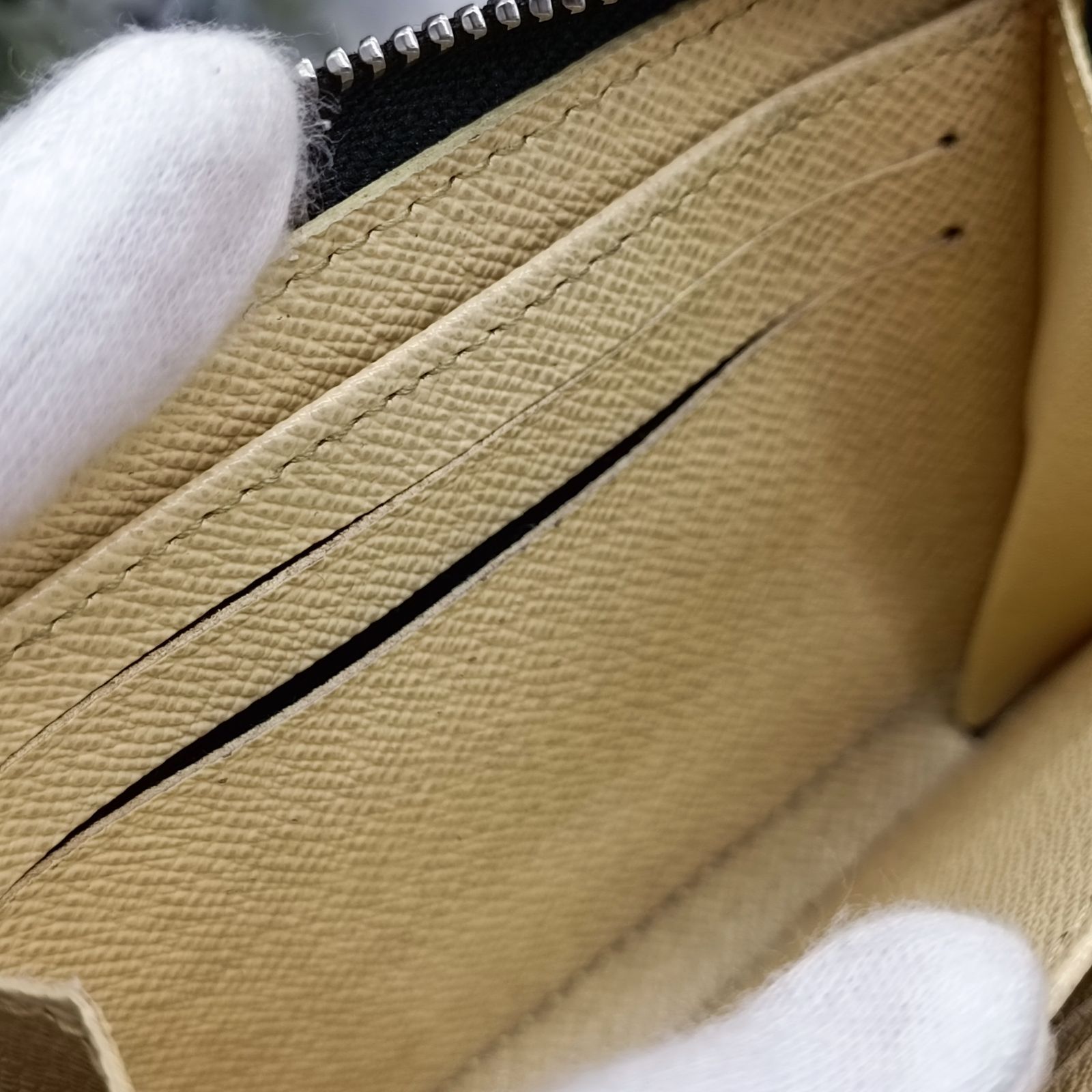 【極美品】ルイヴィトン　モノグラム　LVポップ　コインケース　M68663 財布 LOUISVUITTON 》 ルイヴィトン モノグラムLVポップ ジッピー
