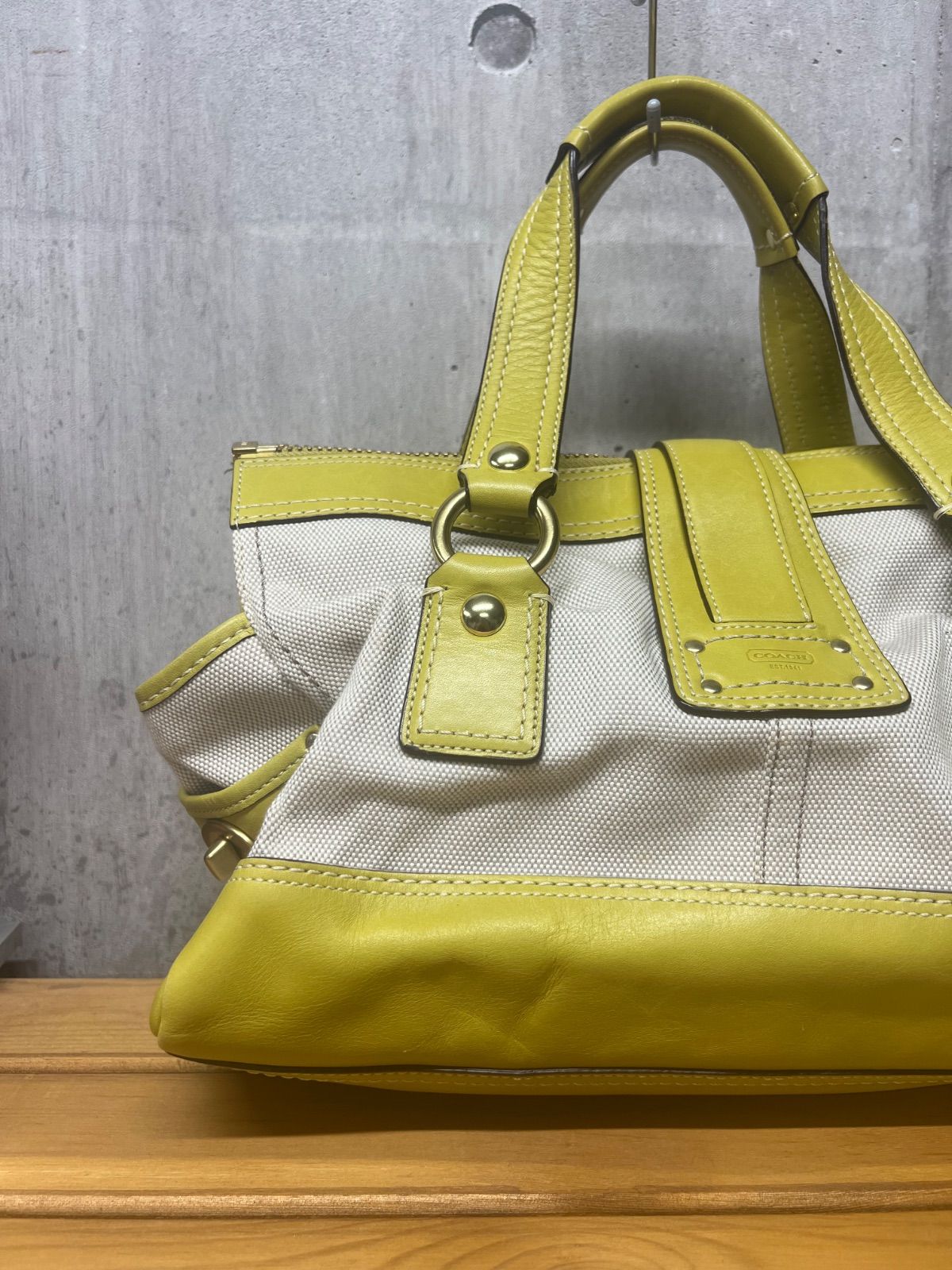 OneMall provides Mercari products: レアカラー COACH 65TH