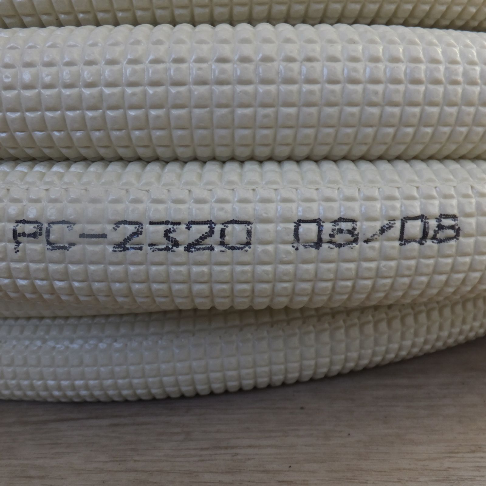 因幡電工 ペアコイル 2分3分 20m エアコン配管用被覆銅管 PC-2320 