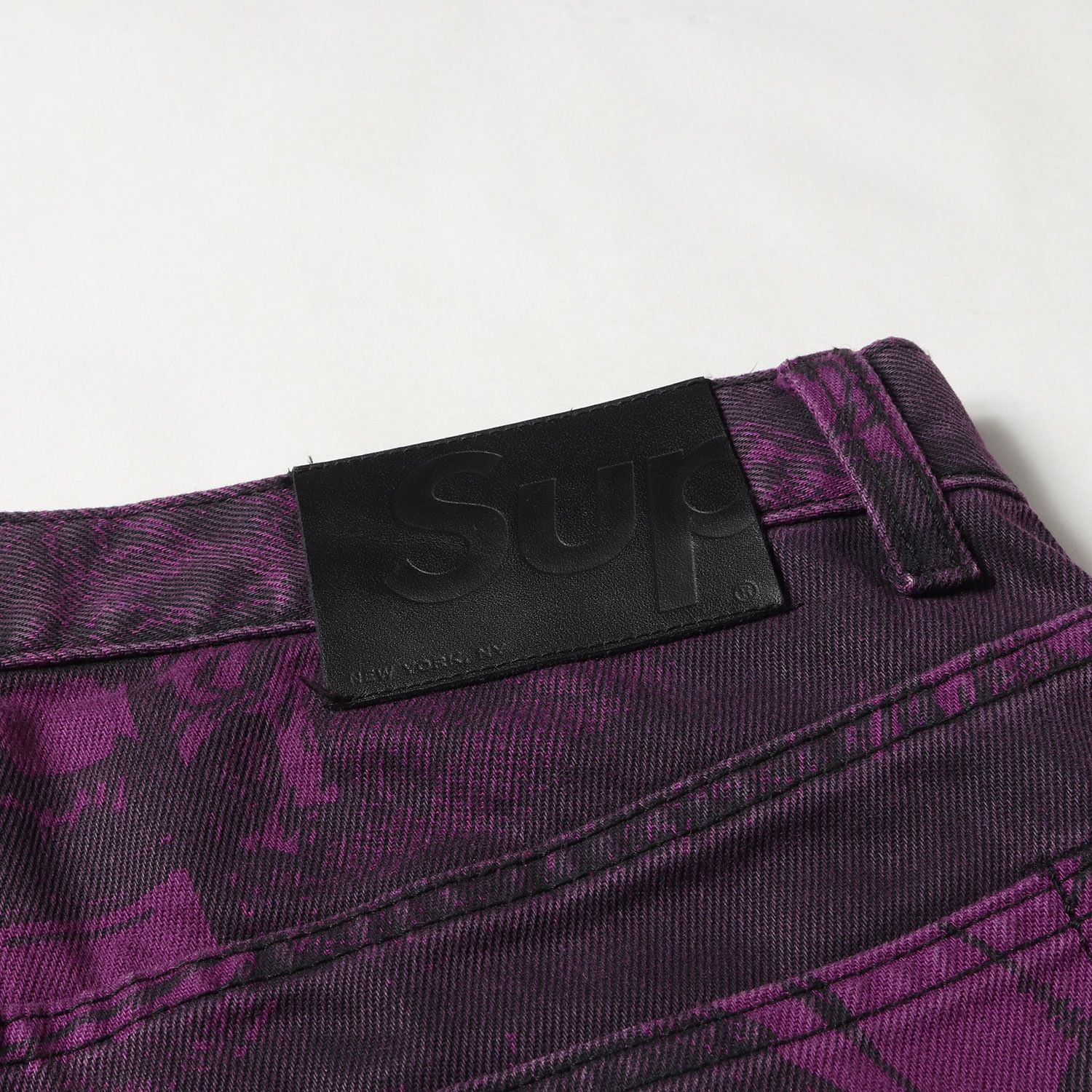 パンツ Supreme crow jean 30 Supreme The Crow Regular Jean (FW21) - $168