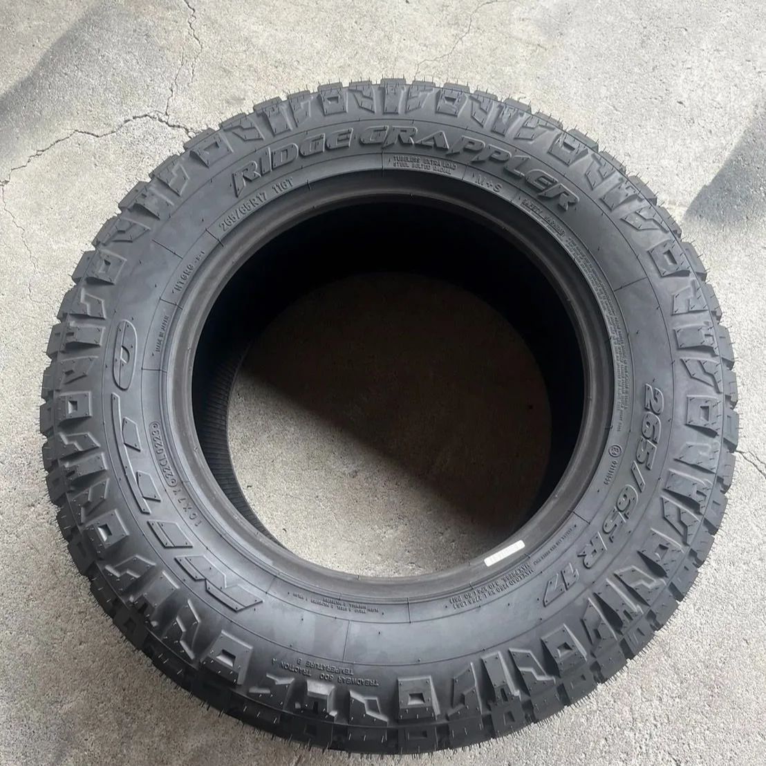 タイヤ4本セット NITTO RIDGE GRAPPLER 265 65R17