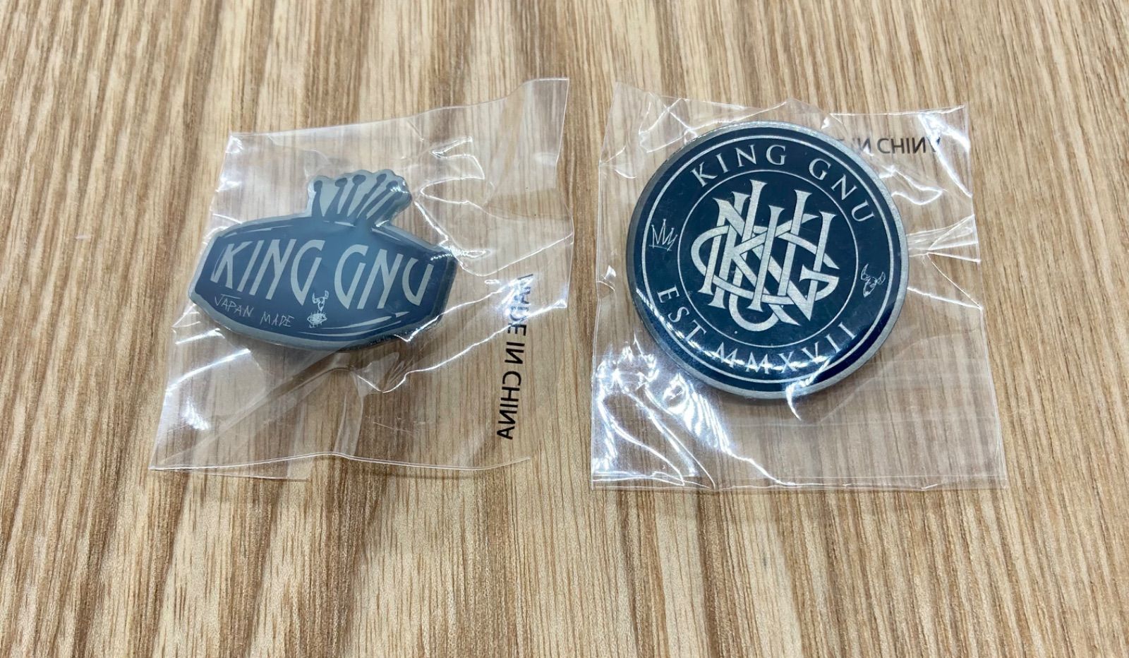 単品】King Gnu ガチャガチャ ステンレスピンズ(FC限定) - メルカリ