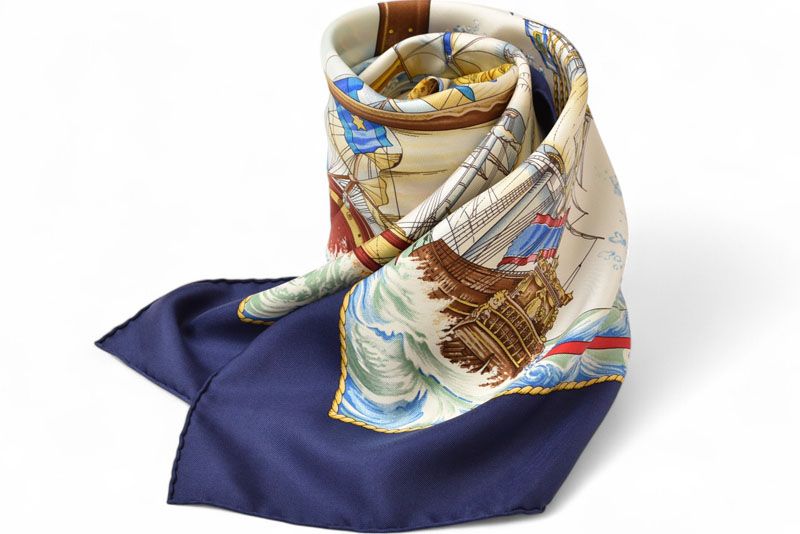 エルメスHERMÈS スカーフ VIVE LE VENT 「風よ吹け」 【公式通販】