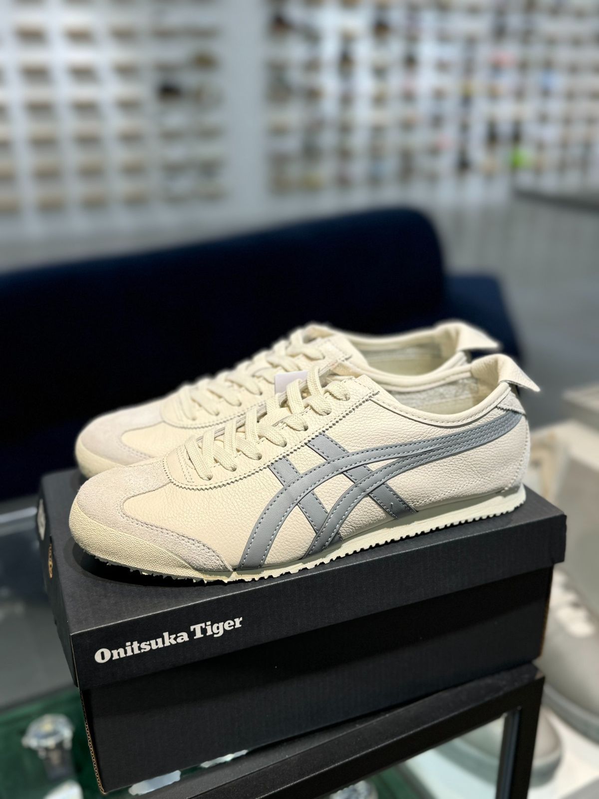 ONITSUKA TIGER オニツカタイガー　オートミールカラー27cm onitsuka tiger オニツカタイガー MEXICO 66 NM スニーカー