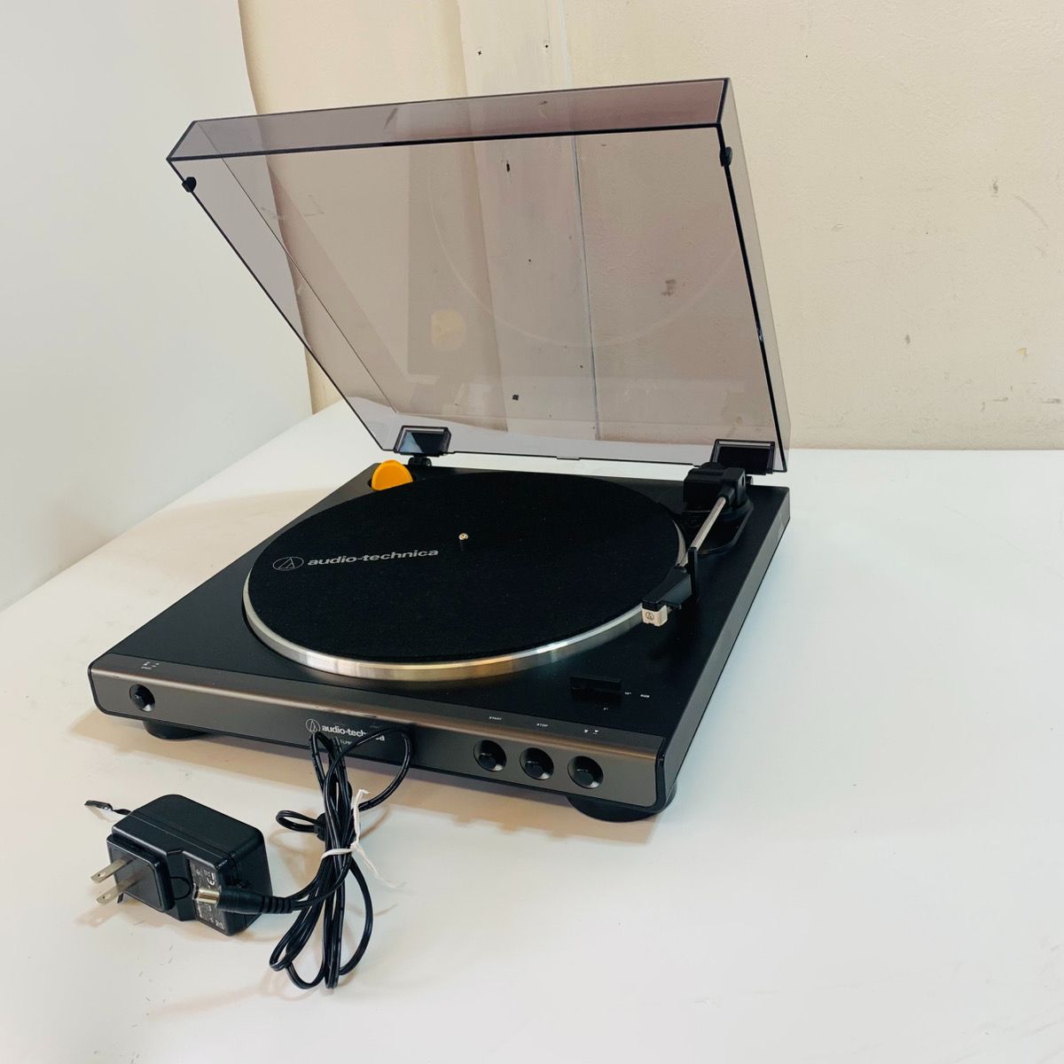 audio-technica オーディオテクニカ AT-LP60X ターンテーブル ベルトドライブ付き