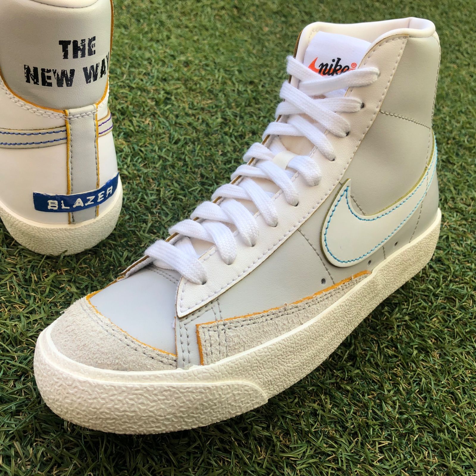 美品23 NIKE BLAZER MID '77 ナイキ ブレザーHT825 美品23 NIKE BLAZER MID '77 ナイキ ブレザーHT825 - メルカリ