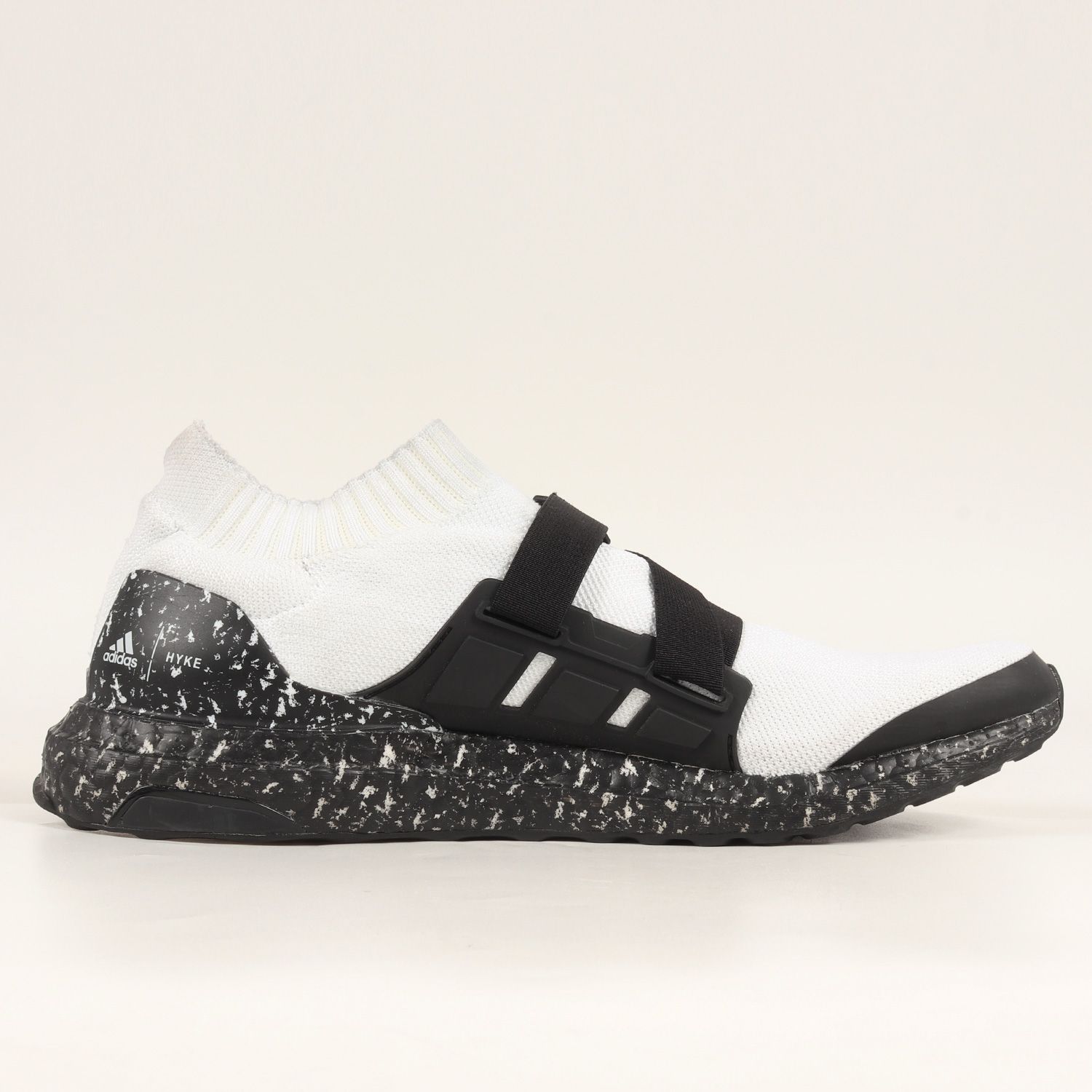 adidas HYKE ULTRABOOST AH-001 (FV3905) - メルカリ