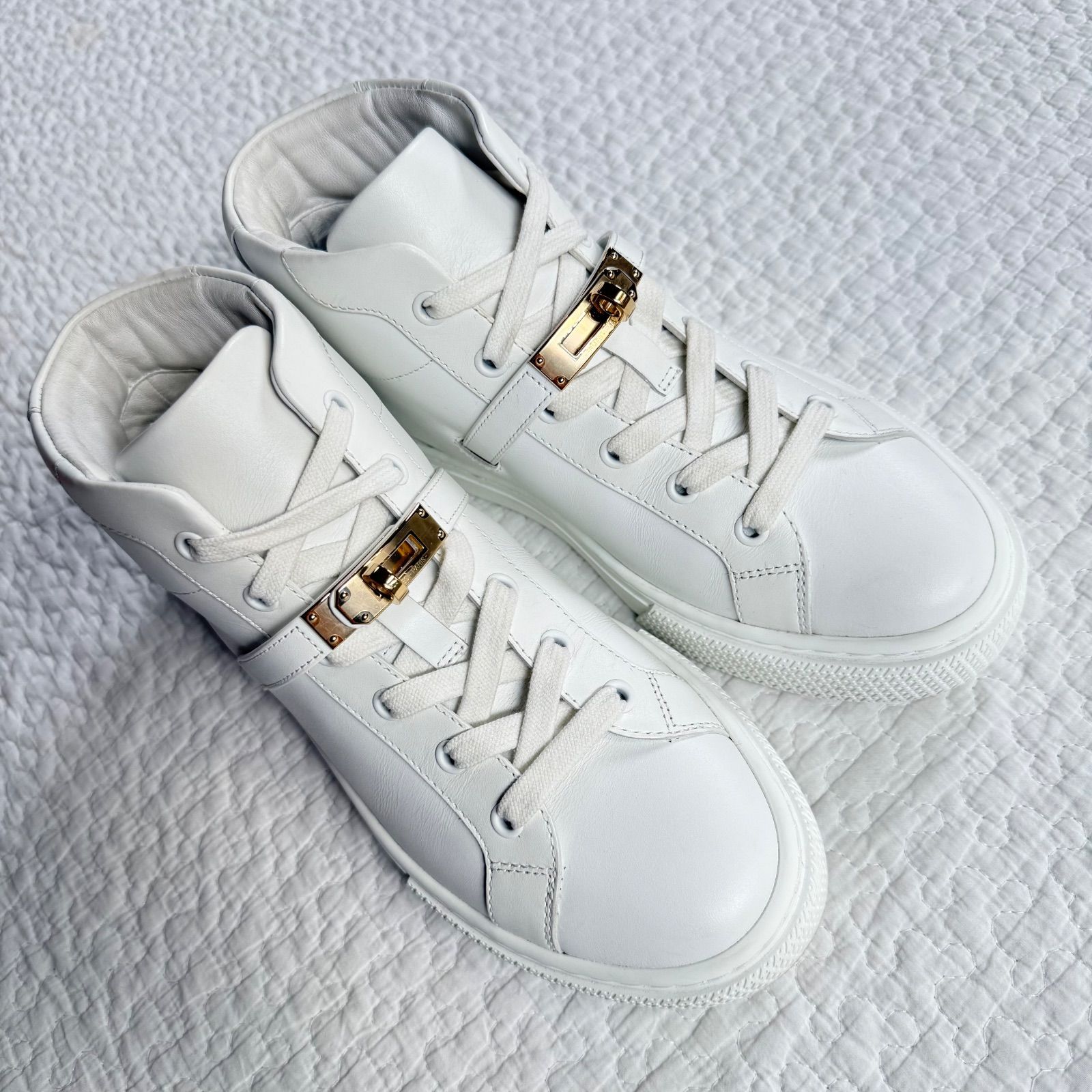【美品】HERMES デッキシューズ 28-28.5cm向け ホワイト Amazon | [エルメス] スニーカー バスケットシューズ メンズ