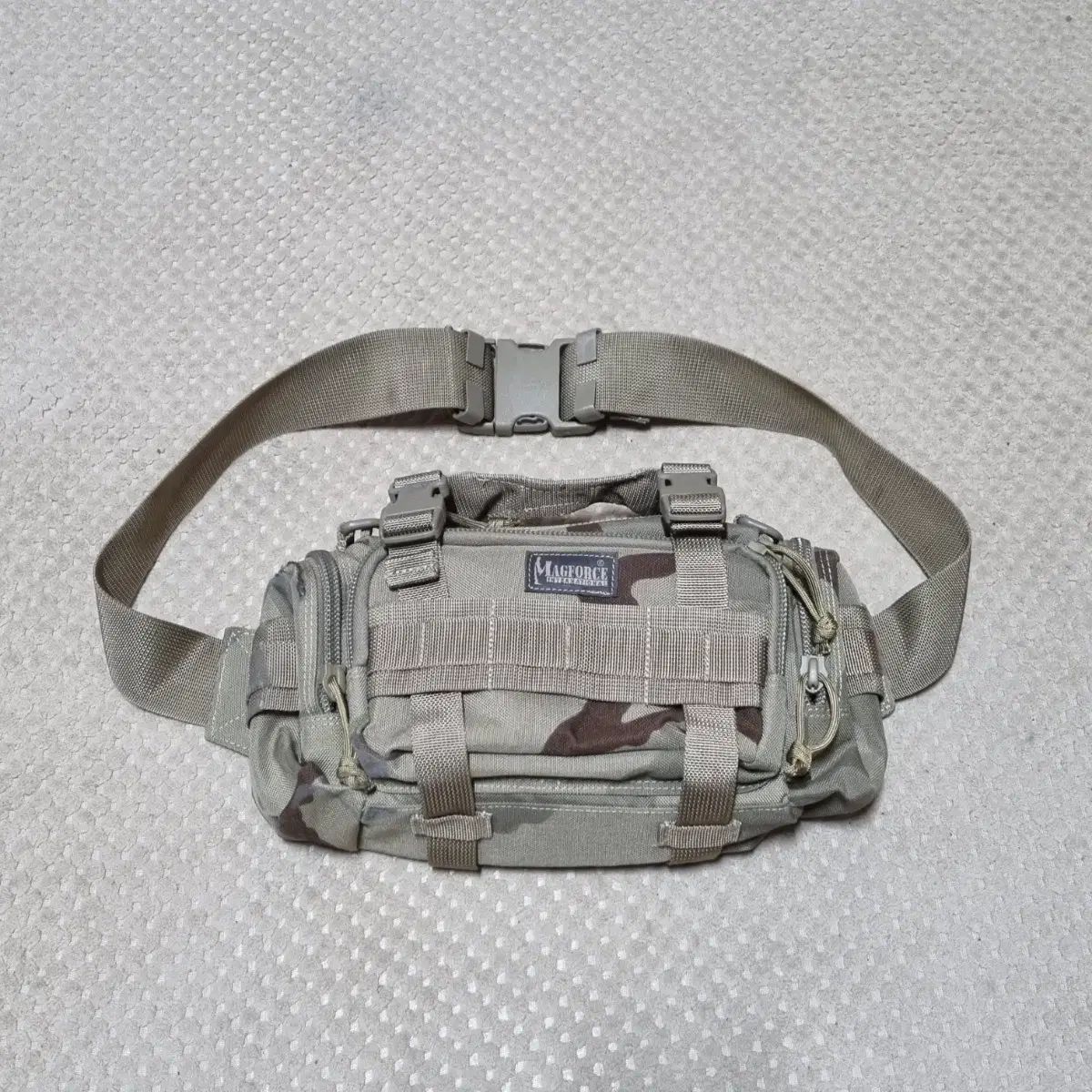 MAGFORCE マグフォース インターナショナル. スリングバッグ ヒップサック ウエストバック バッグ