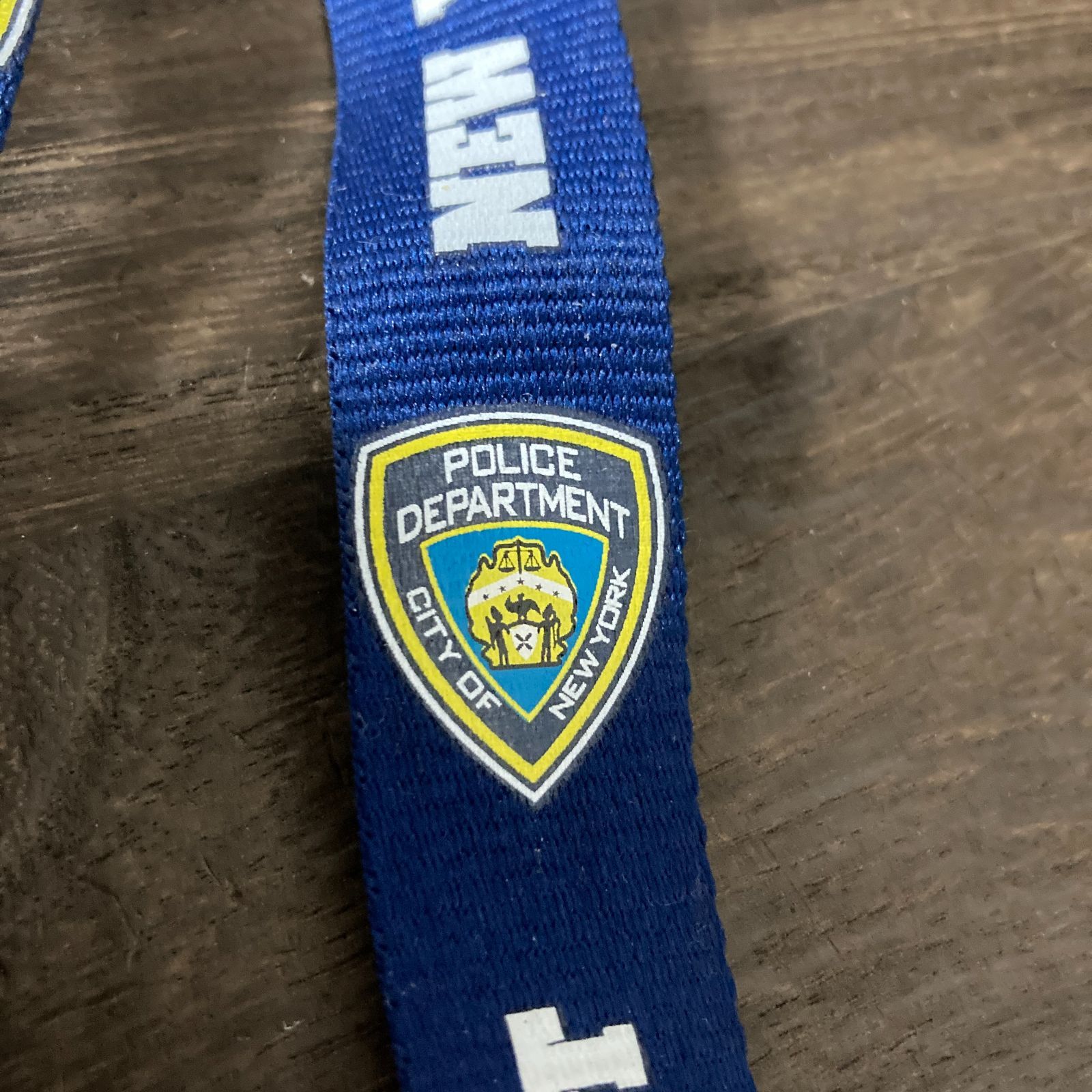 NEW YORK POLICE DEPARTMENT ニューヨーク市警察 ネックストラップ