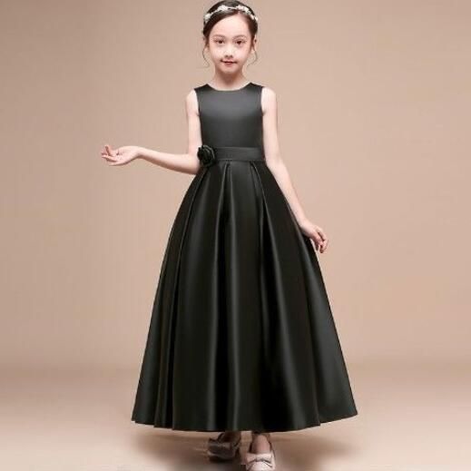 ドレス 発表会 子供 ピアノ発表会 子どもドレス ロングドレス 演奏会 コンクール シンプル フォーマル ジュニア キッズ こども 中学生 高校生 ドレス 結婚式 誕生日 フラワーガール 撮影 子供服 七五三 タフタ素材 リボン 高級 豪華 SdQE725