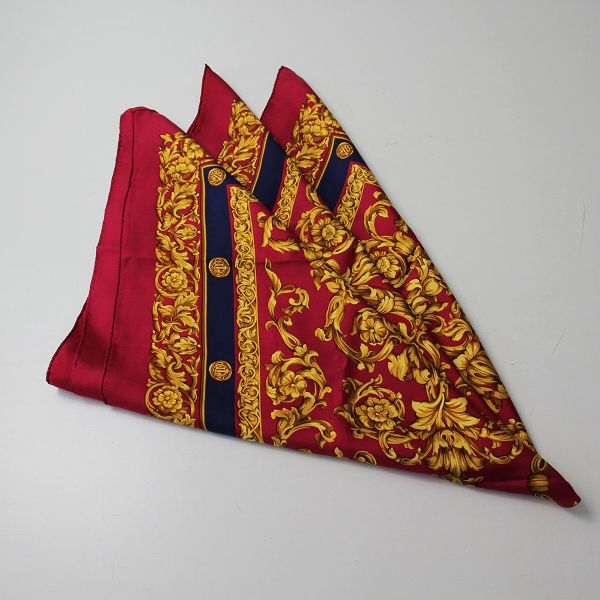 Christian Dior シルクスカーフ 大判 ブラウン Christian Dior シルクスカーフ ブラウン 90cm x 90cm