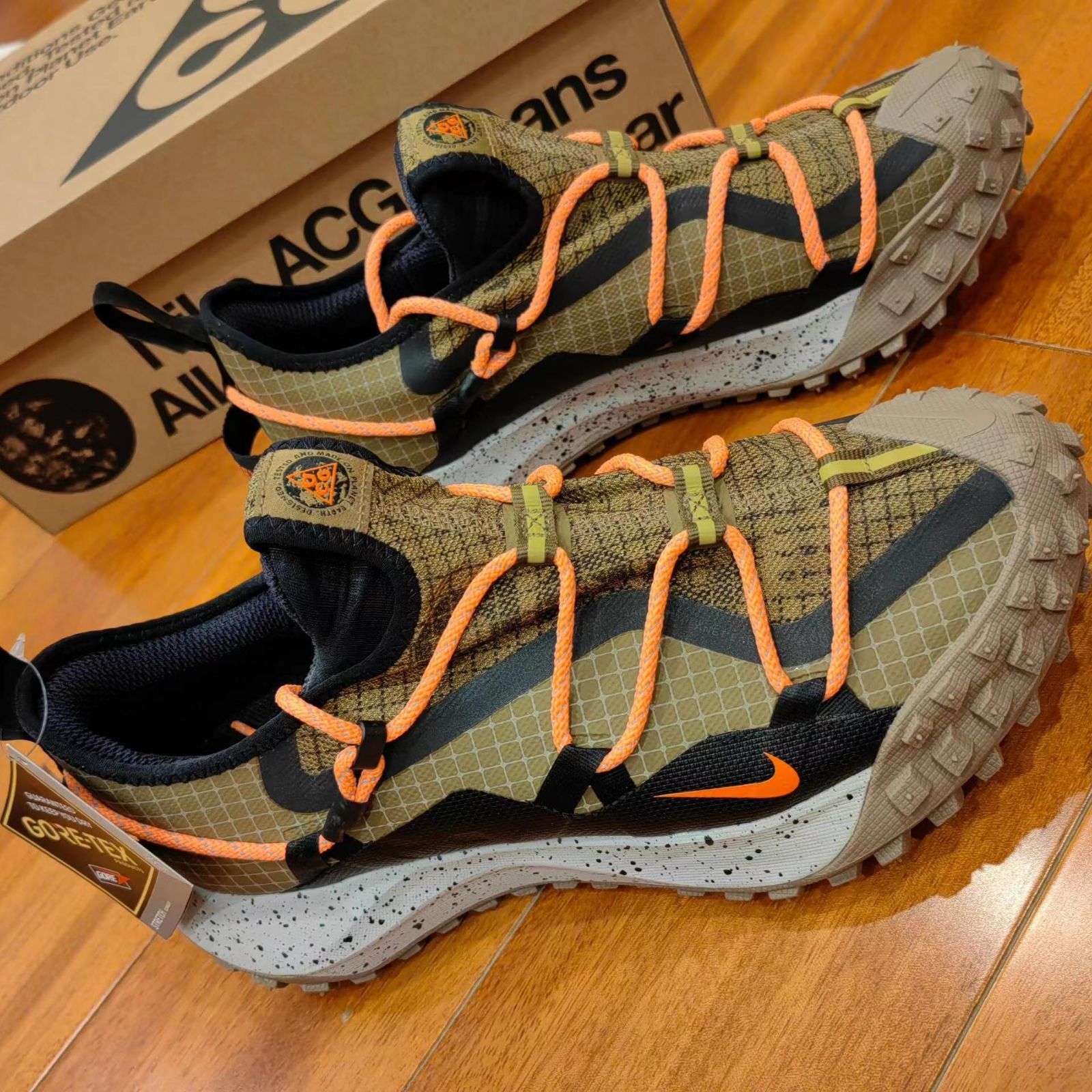 新品 未使用 NIKE ACG MOUNTAIN FLY LOW GTX SE ナイキ ACG マウンテン フライ ロー ゴアテックス SE男女兼用  - メルカリ