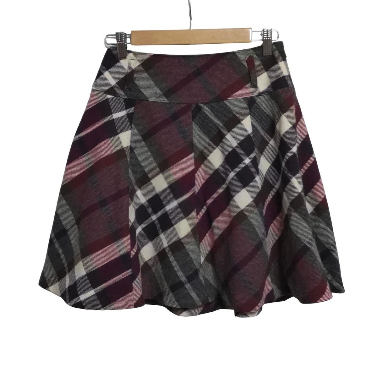 美品 バーバリーブルーレーベル スカートスーツセットアップ チェック 黒 美品 バーバリーブルーレーベル スカートスーツセットアップ チェック