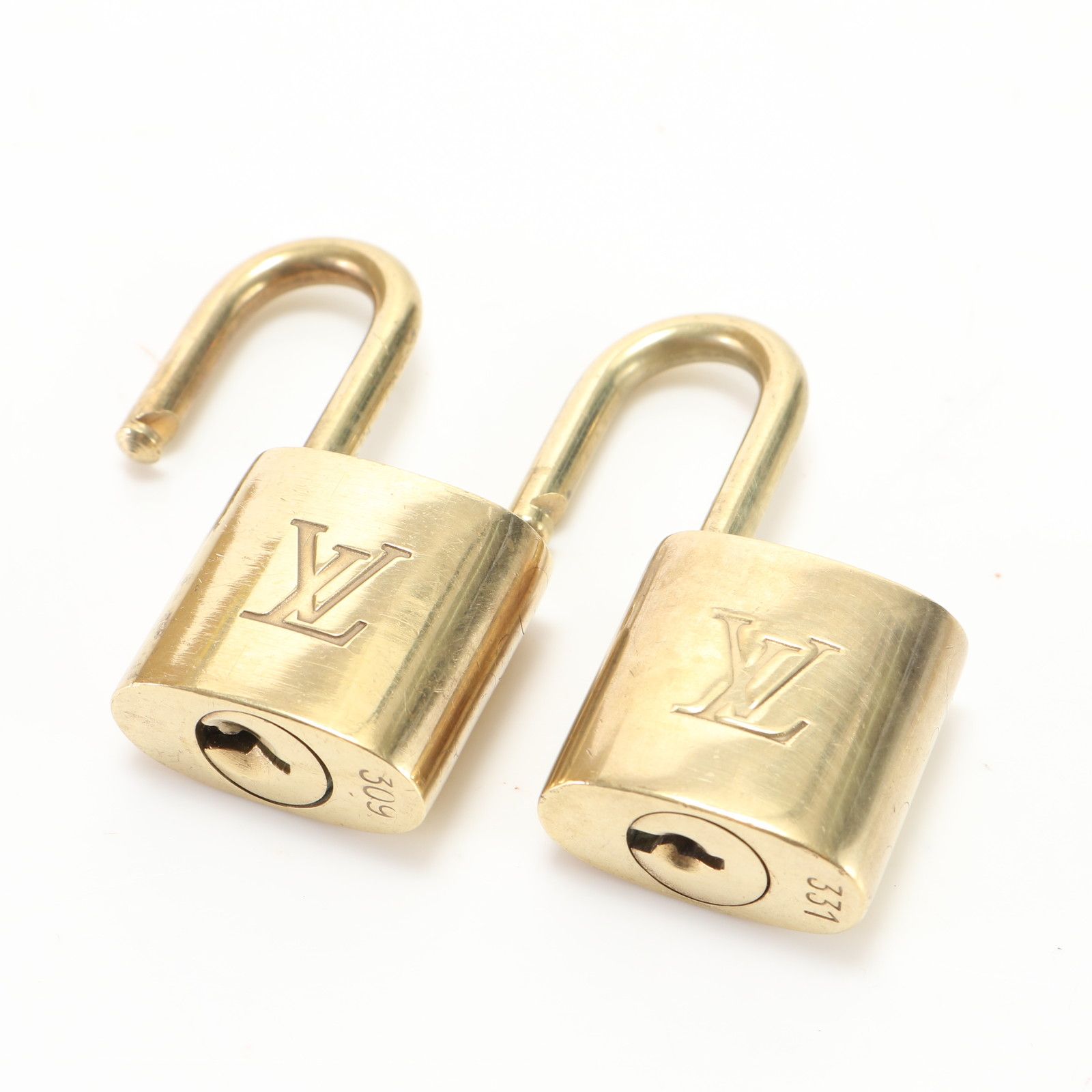 ルイヴィトン 南京錠 カデナとカギ1本10点セットです。 すばやい 