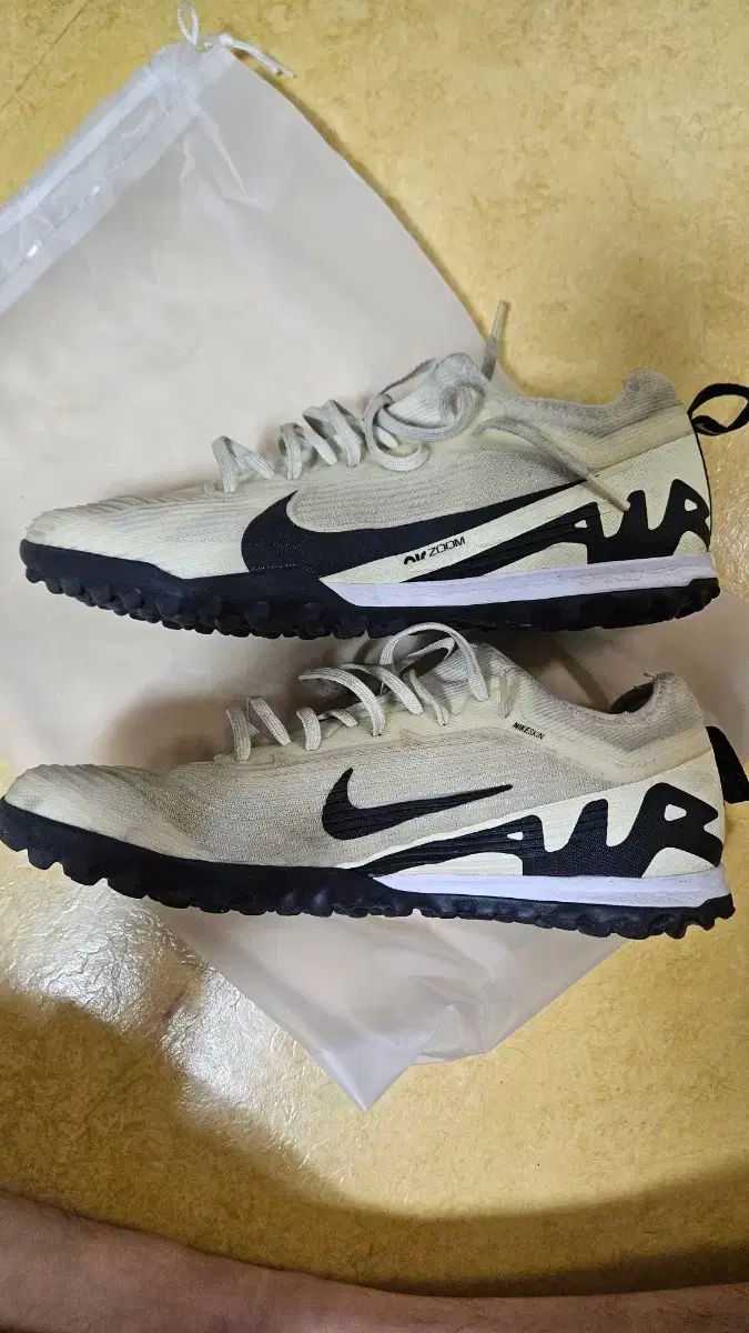 NIKE ナイキ
