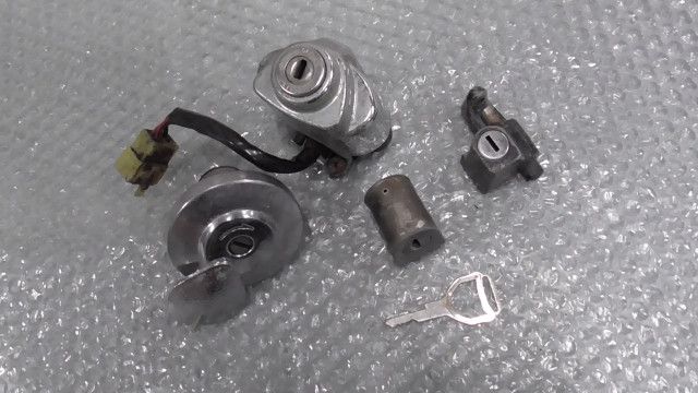 低価，品質保証 スティード400　NC26-1570xxx　の　キーセット　4/4:#1754528144 電装系