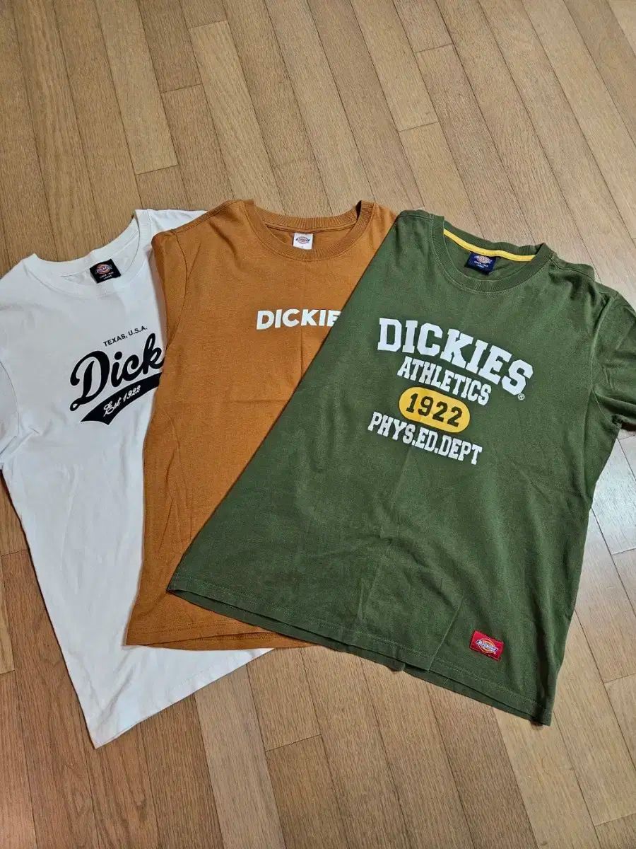 【雷市場（ポンジャン）商品韓国直送】DICKIES(ディッキーズ) 半袖Tシャツ 3 腸