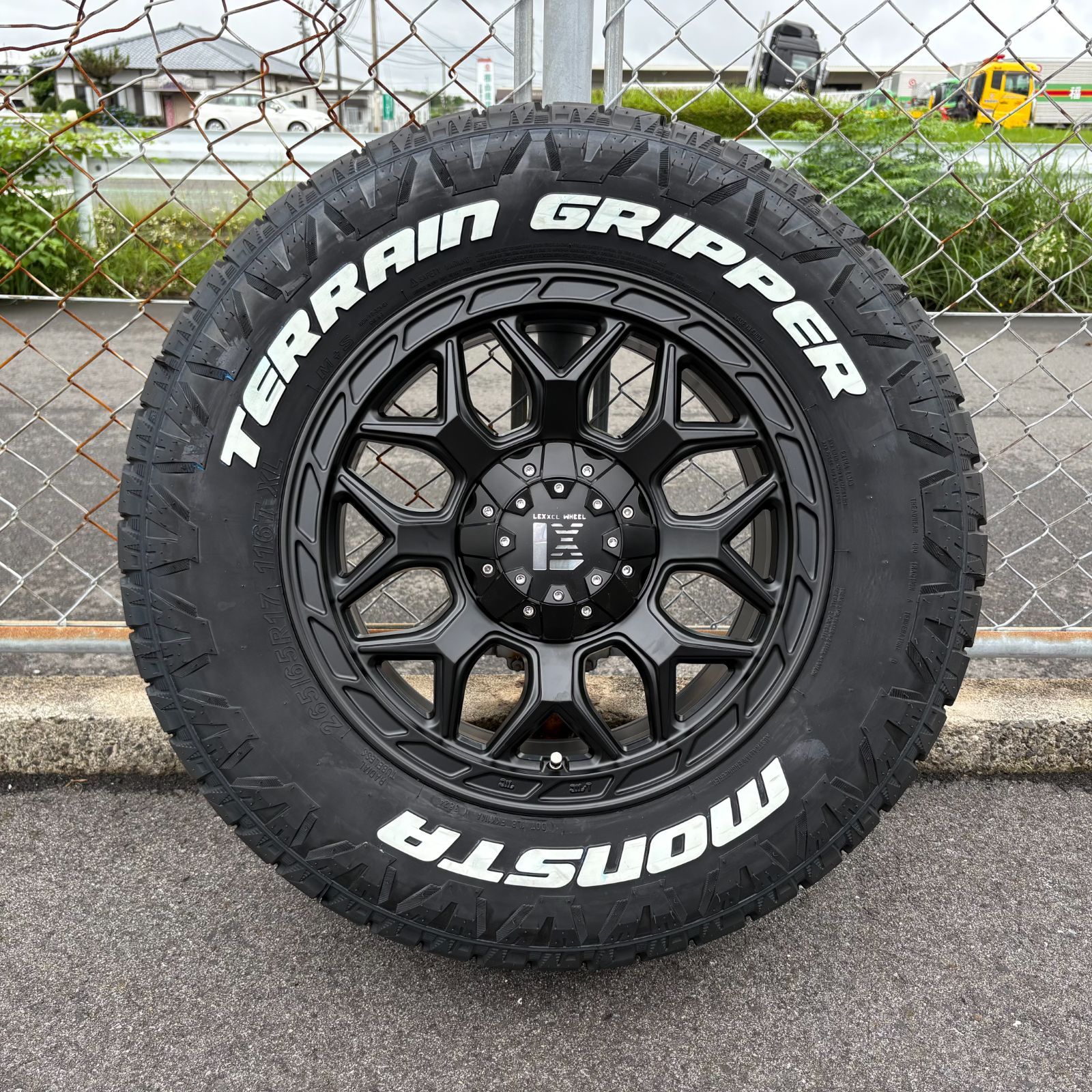新品4本セット】ランドクルーザー ランクル 300 250 タイヤホイール 