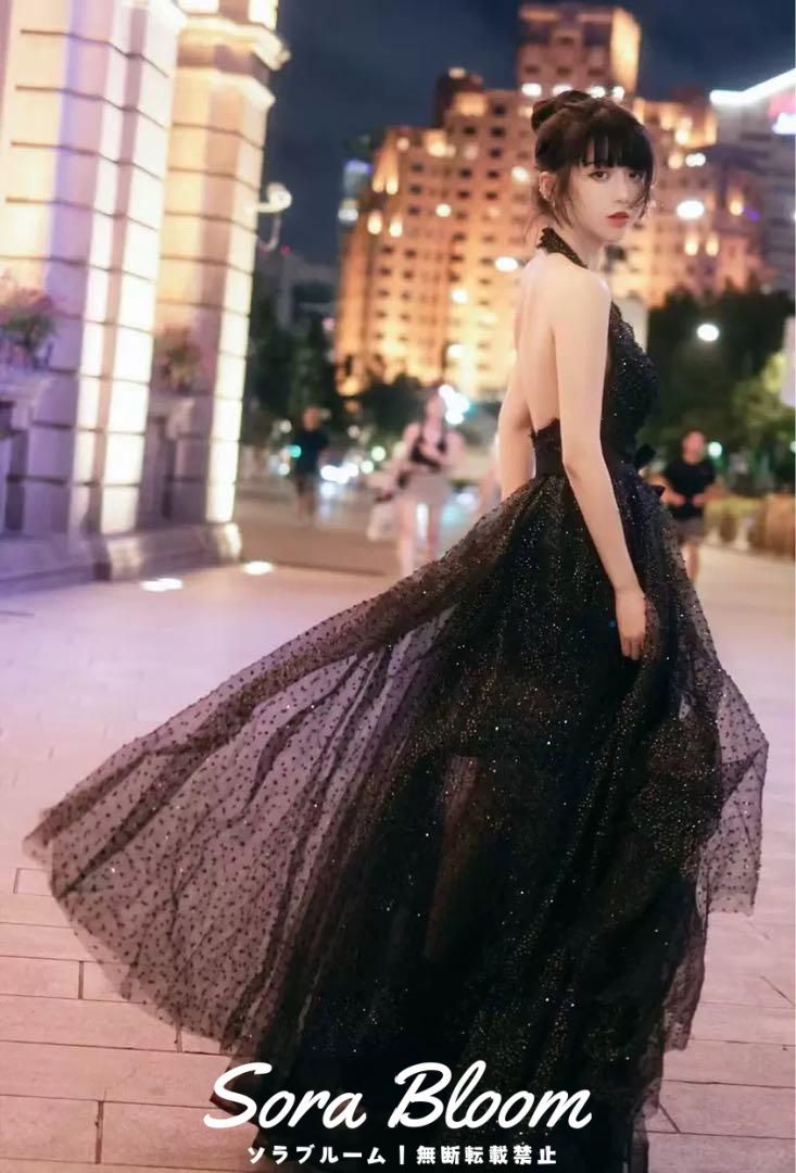 煌めくロングドレス