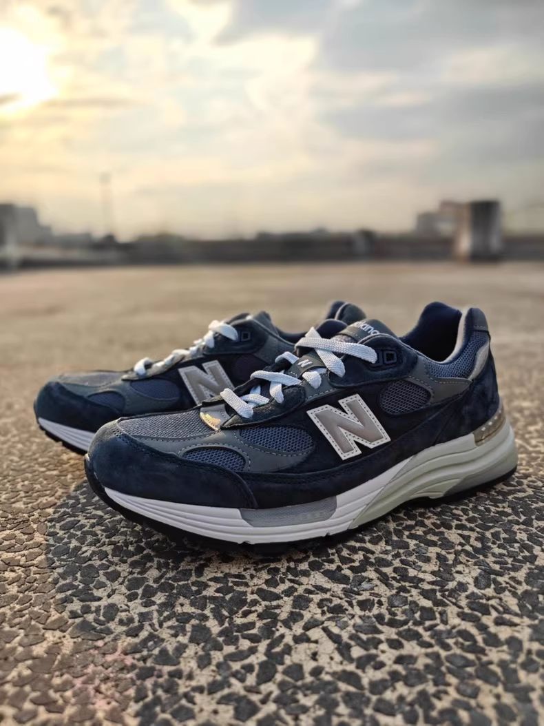 レディース サイズ New Balance ニューバランス M992GG スニーカー