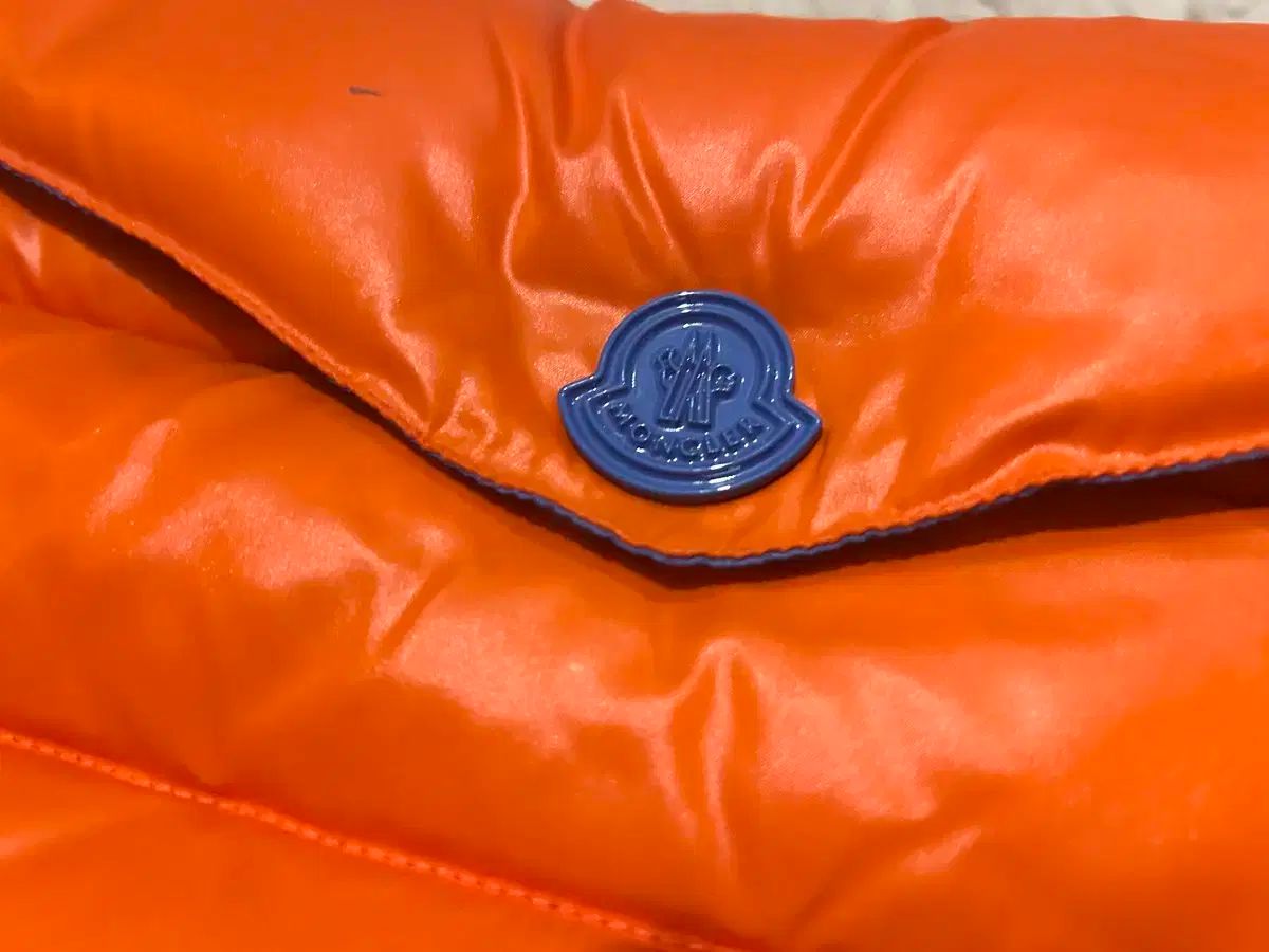 COLOR クラッチバッグ