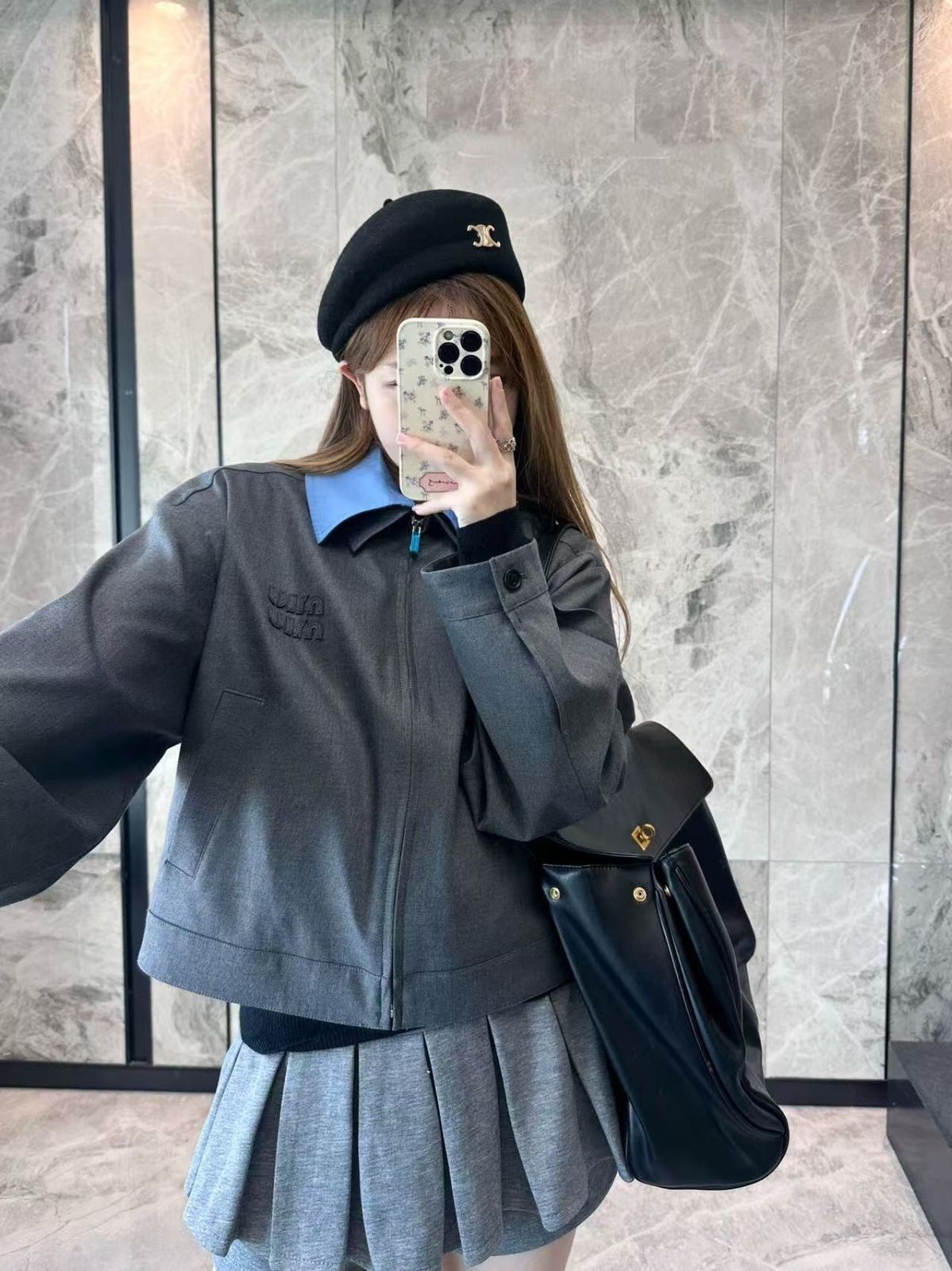 miumiuグレー ショート丈ジャケット