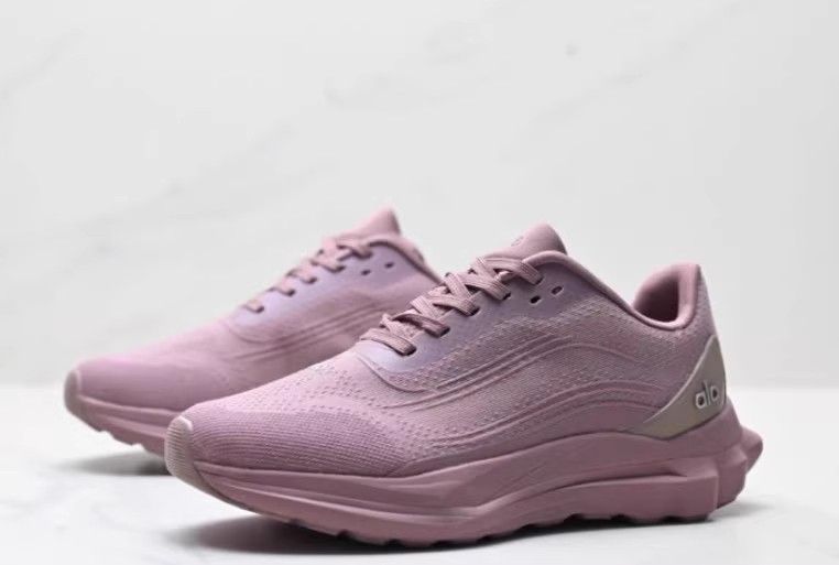 新品未使用】ALO Yoga Alo Runner アローヨガ アローランナー