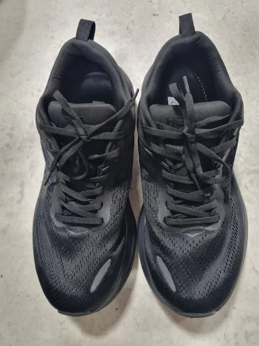 HOKA ONE ONE ホカオネオネ ボンダイ 8 ワイド 黒