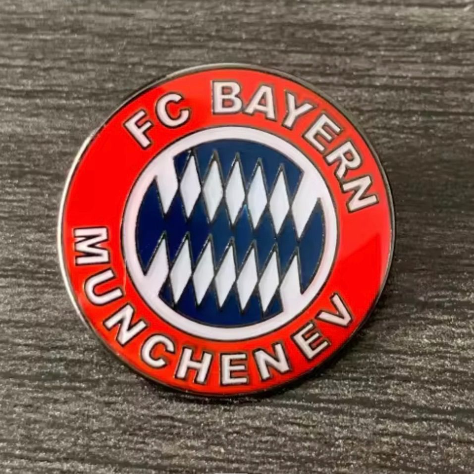 サッカー ピンバッジ 全7種 選択可 クラブチーム - メルカリ