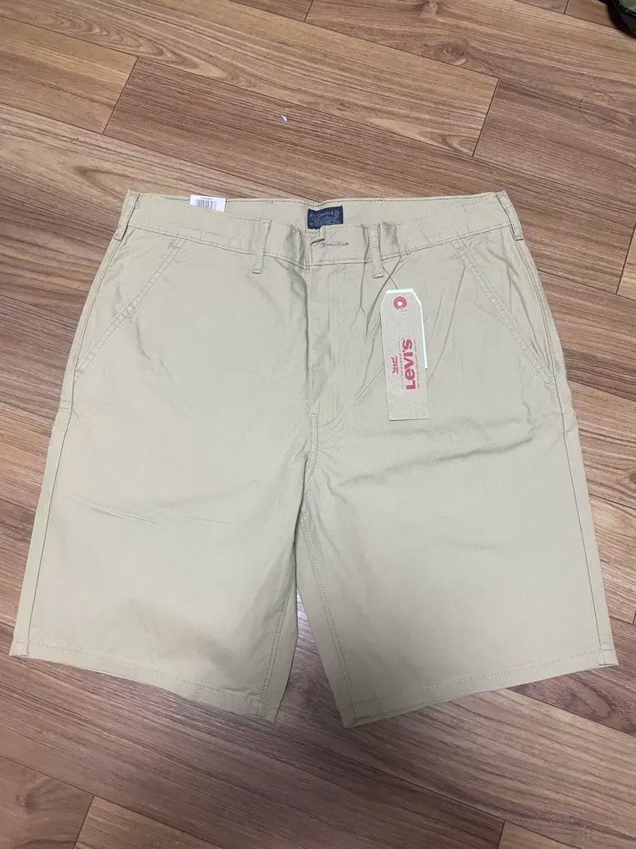 LEVI S リーバイス チノ ハーフパンツ ベージュ