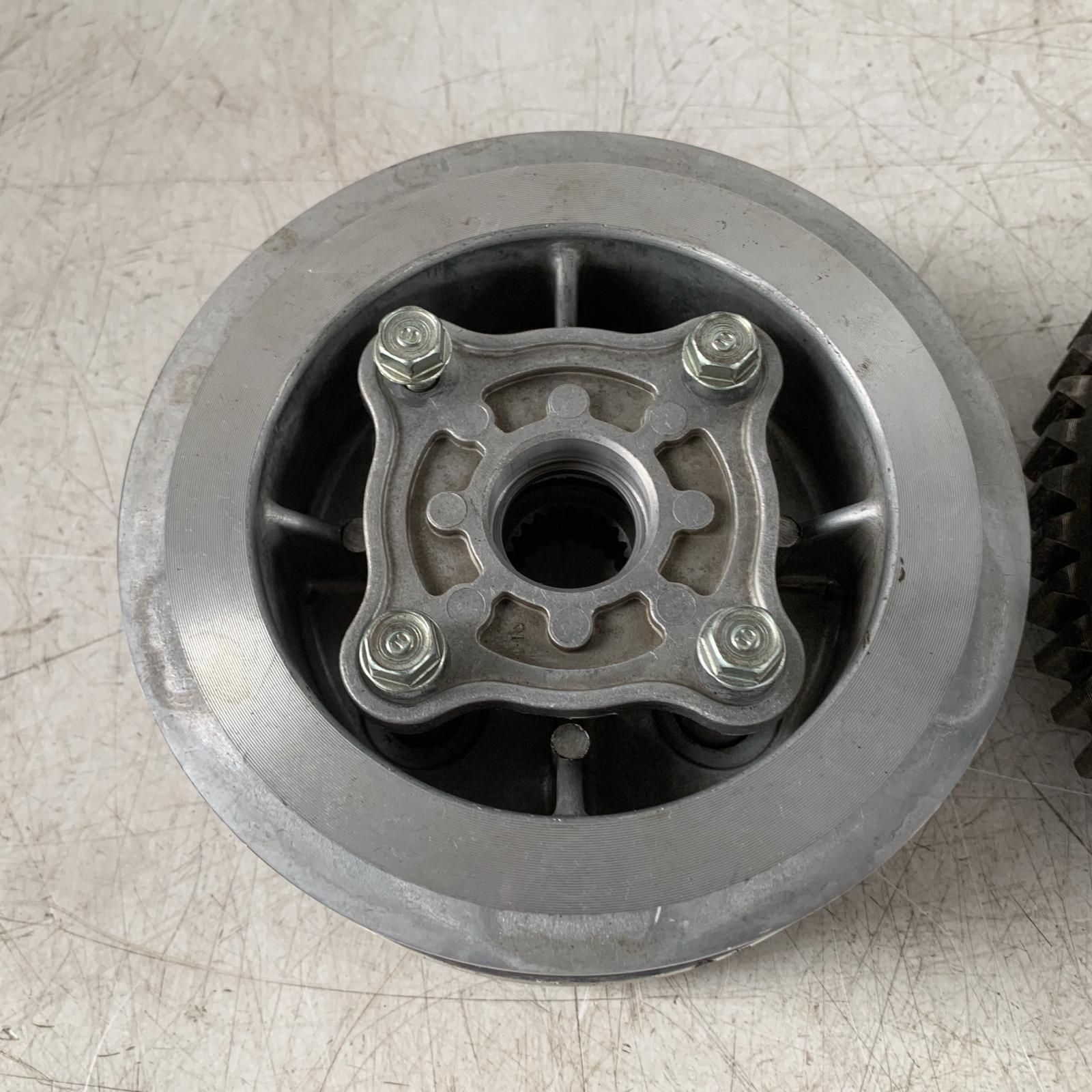 CBX550Fクラッチハウジング CBX400F CBX550F クラッチハウジング - メルカリ