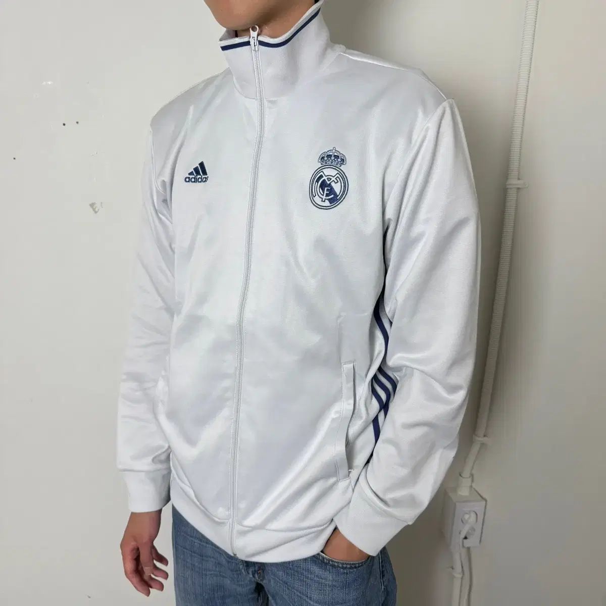 レアル・マドリード adidas ホワイトジャージ 海外ジュニアXLサイズ adidas レアル マドリード H JSY 99 ジャージー ホワイト