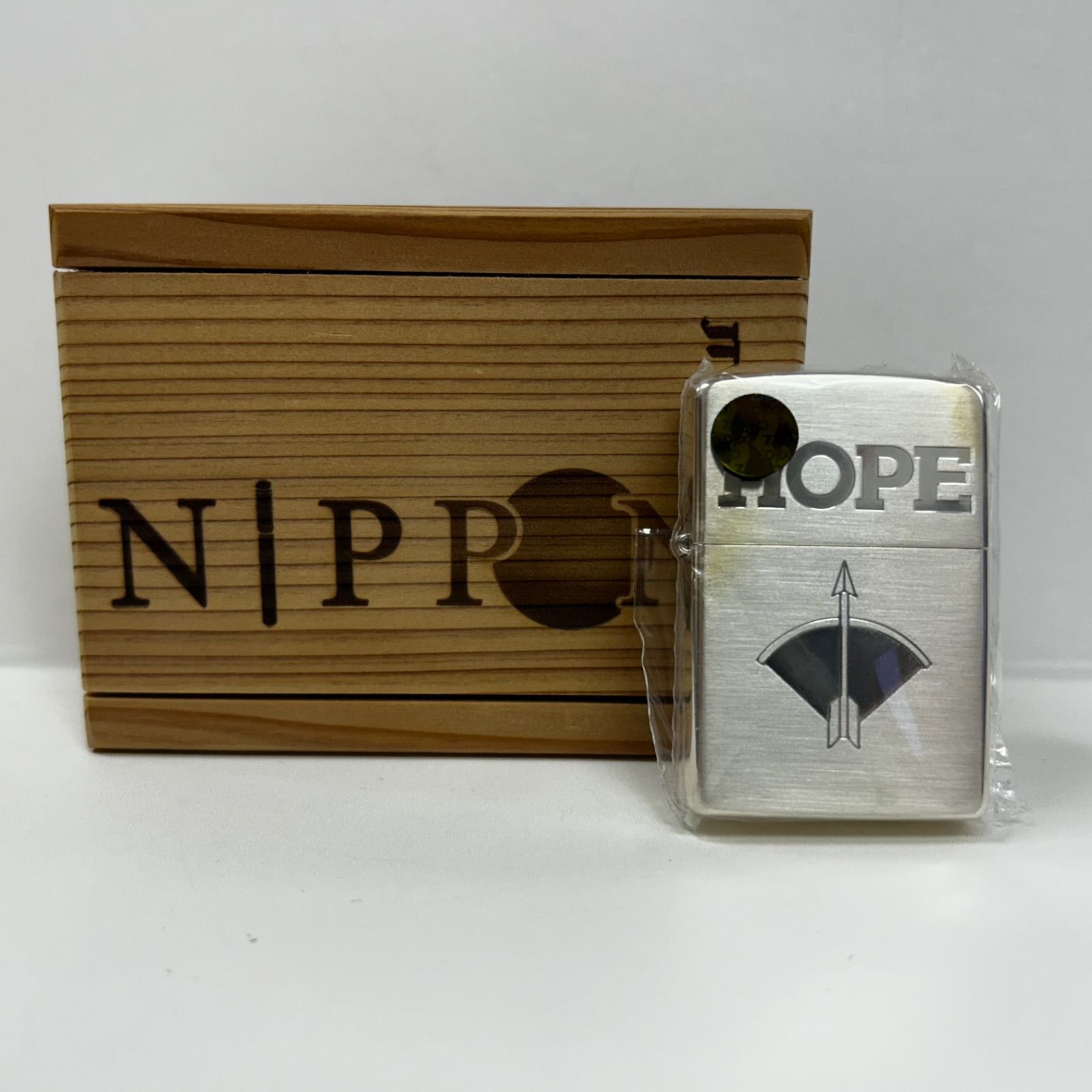 M525 ZIPPO ホープ HOPE ライター JT懸賞 限定非売品 アロー シリアルナンバーあり 木箱入り 2011年製 - メルカリ