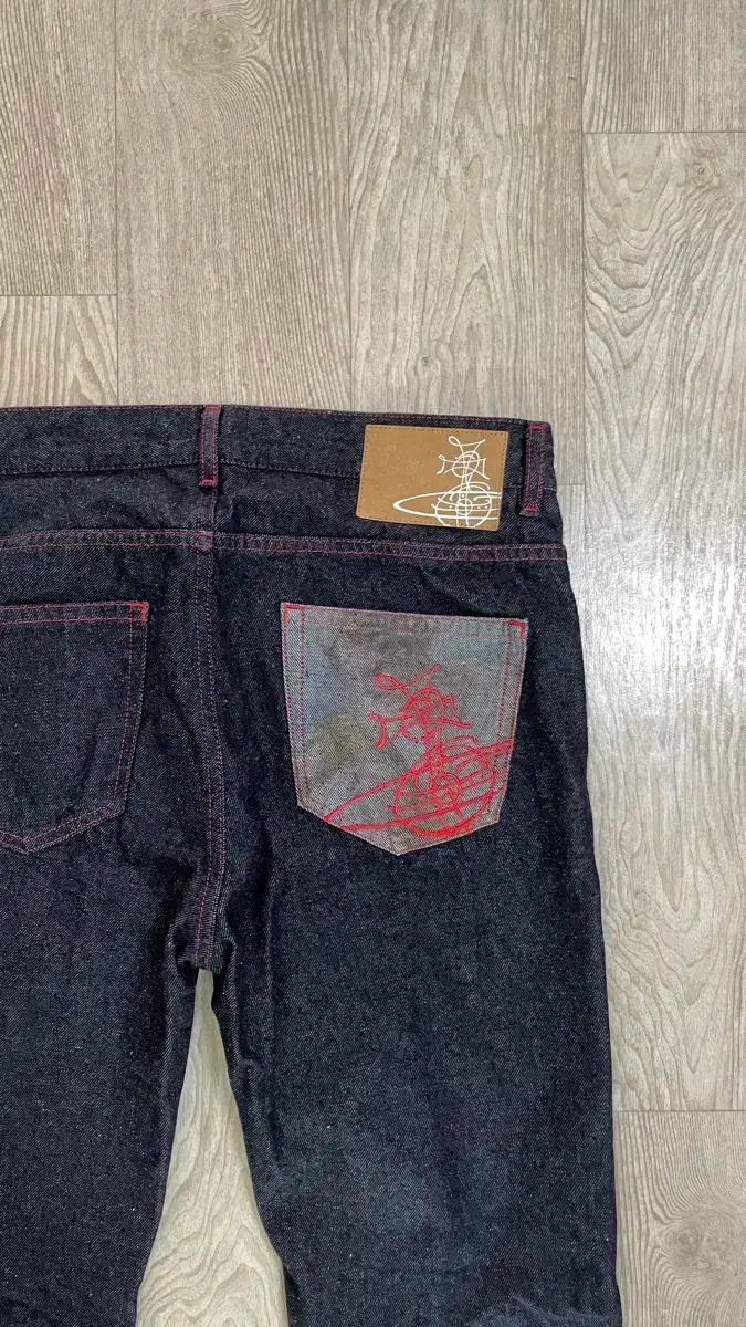 31 Vivienne Westwood ヴィヴィアン ウエストウッド 生デニム デニム ゴールド ボタン 百貨店販売モデル