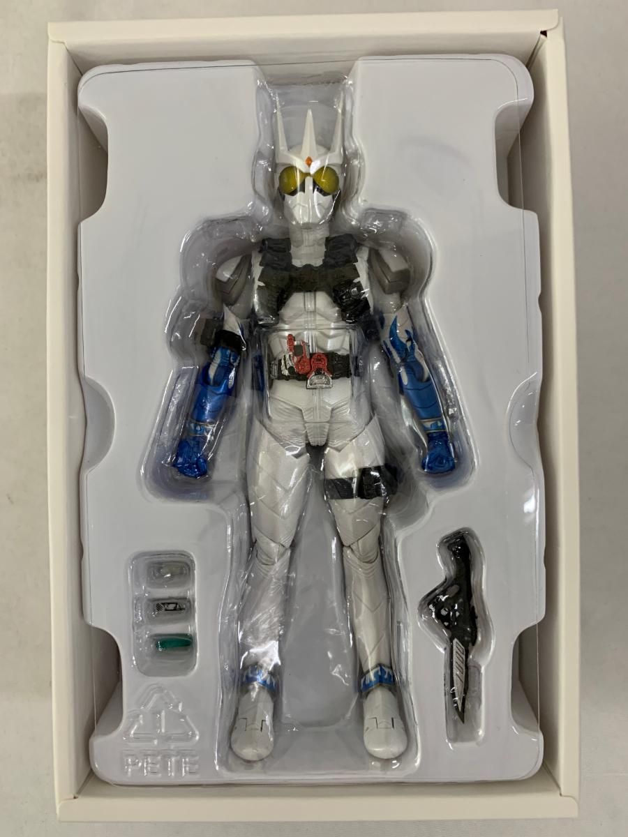 S.H.Figuarts(真骨彫製法) 仮面ライダーエターナル 劇場版『仮面